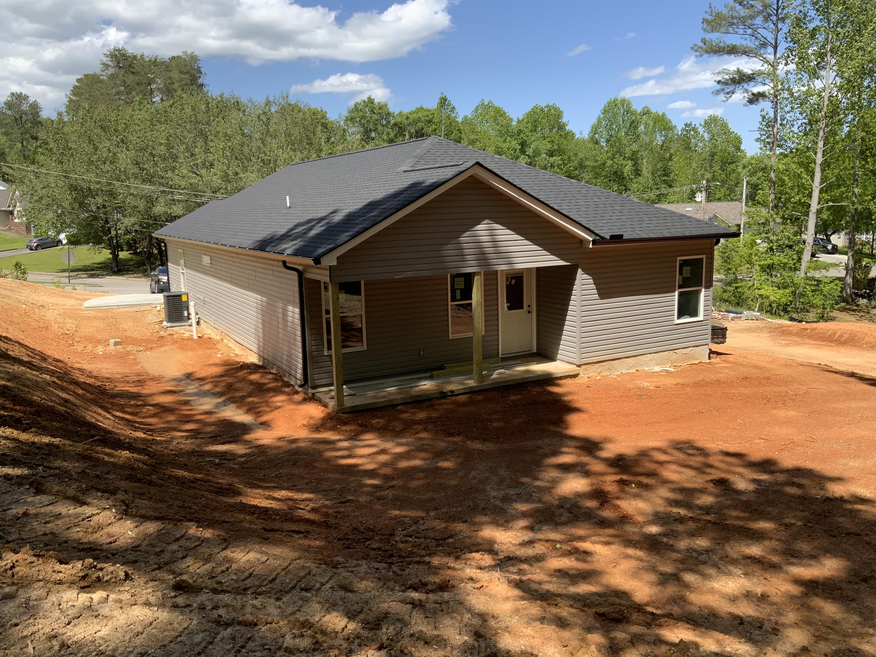 209 Darvin Lane, LaFayette
