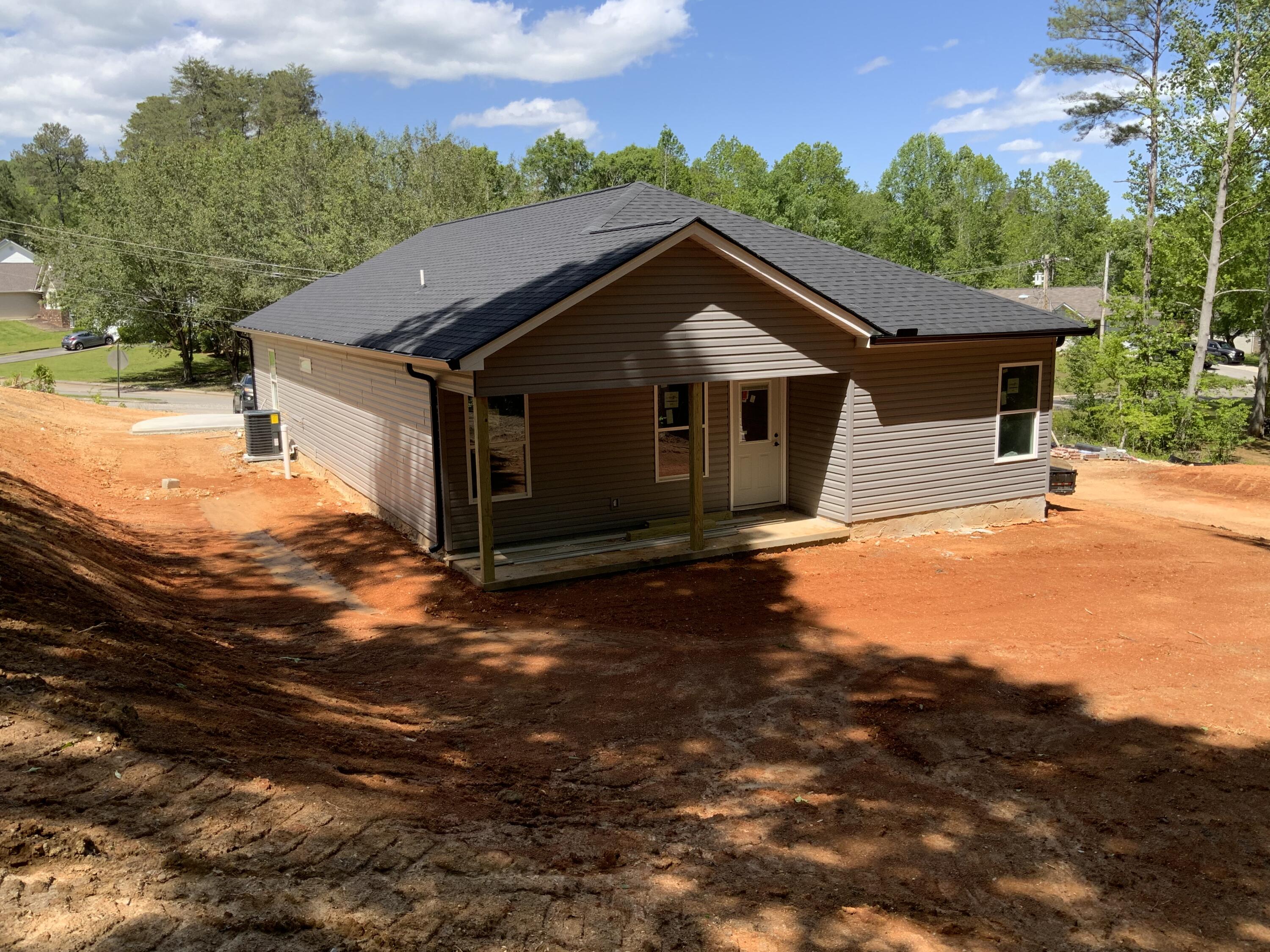 209 Darvin Lane, LaFayette