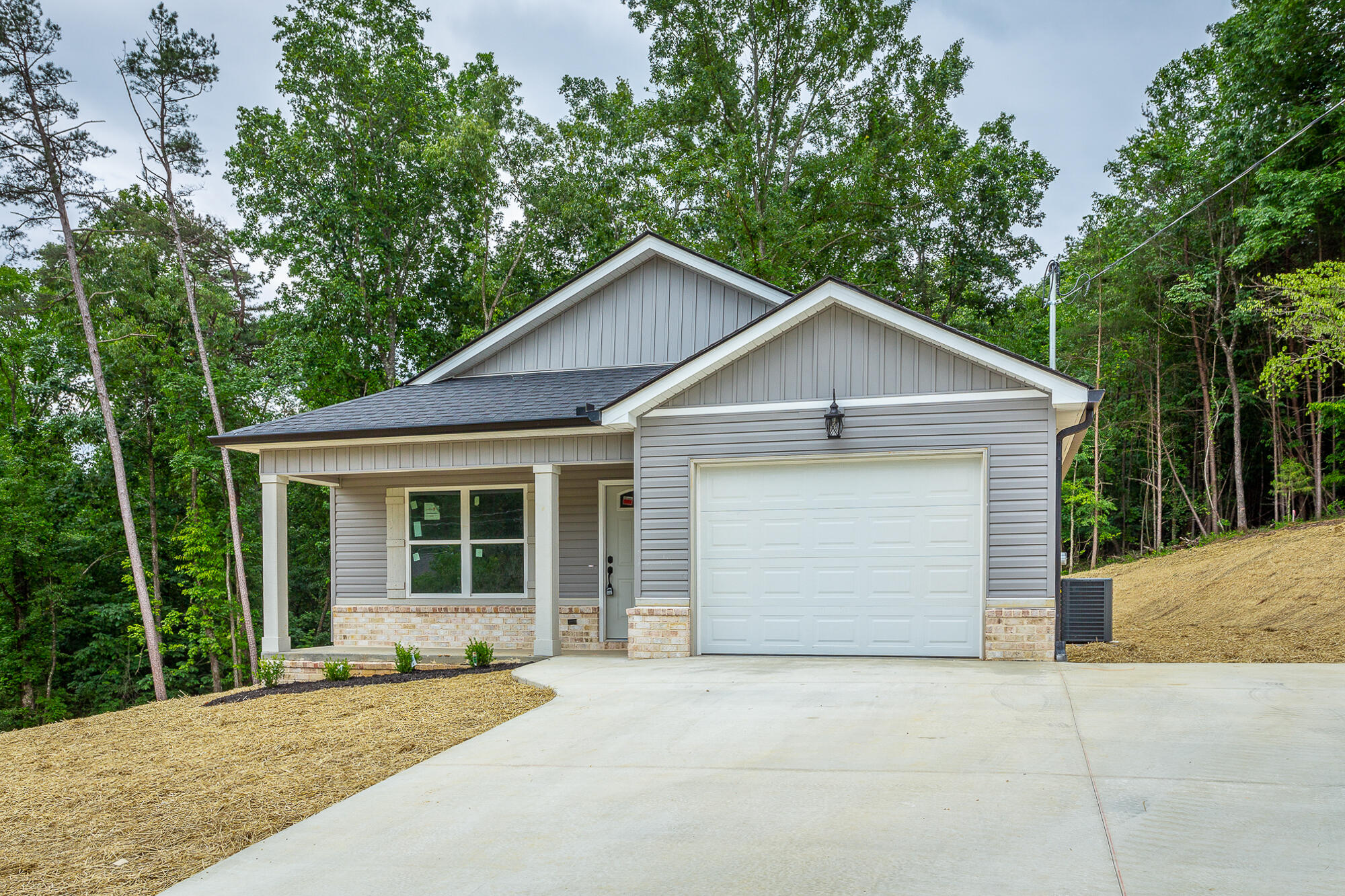 209 Darvin Lane, LaFayette
