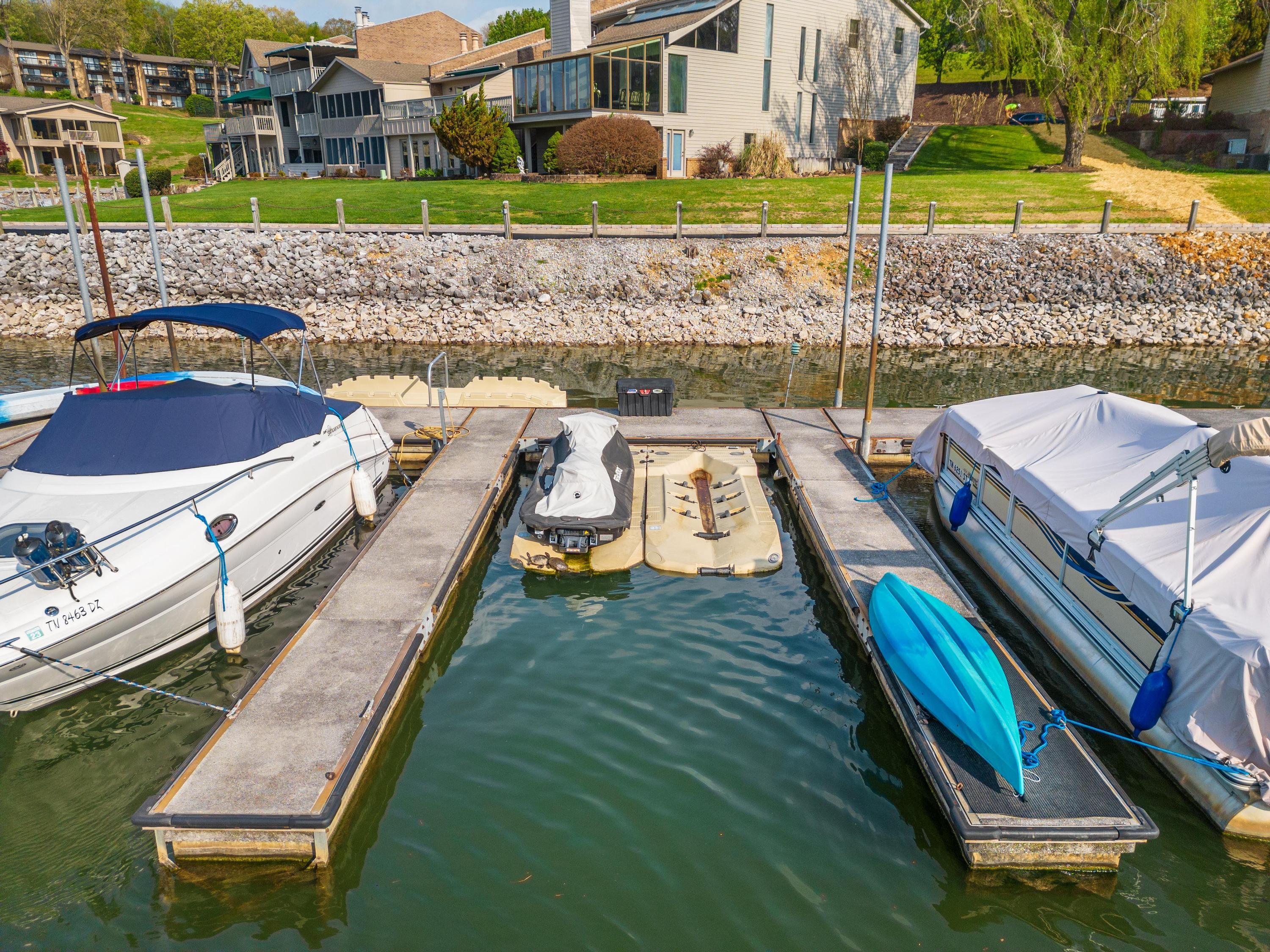 4224 Lakeshore Lane