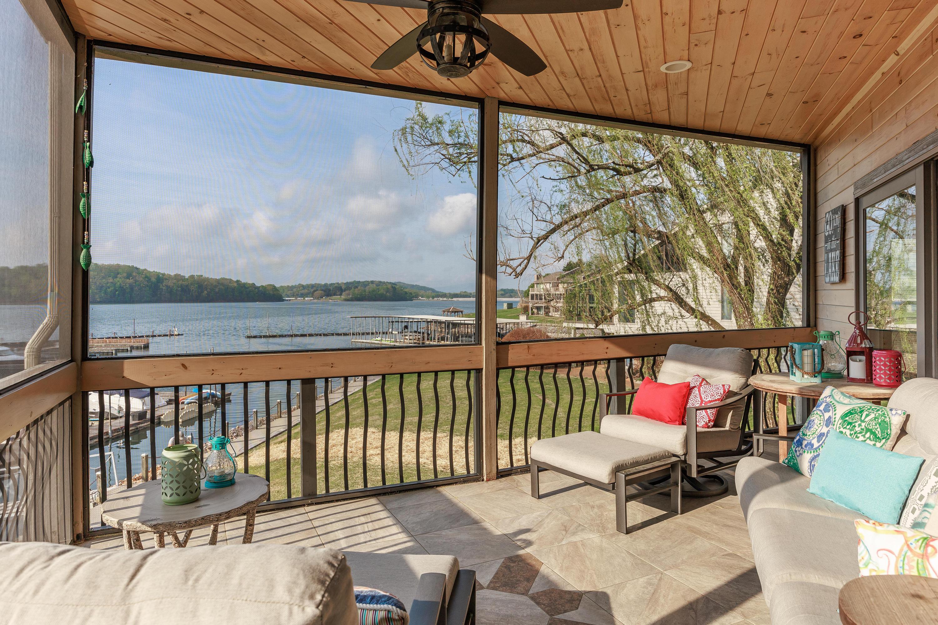 4224 Lakeshore Lane