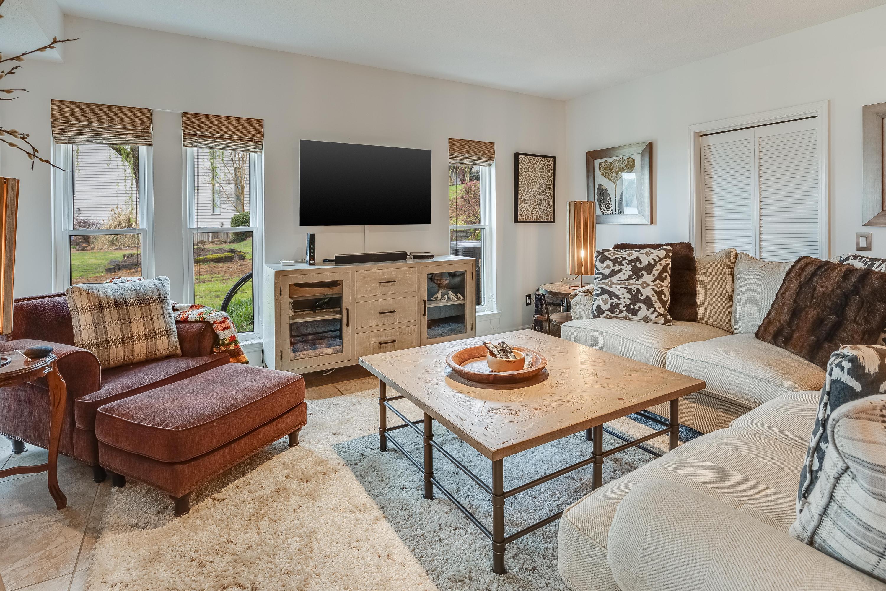 4224 Lakeshore Lane