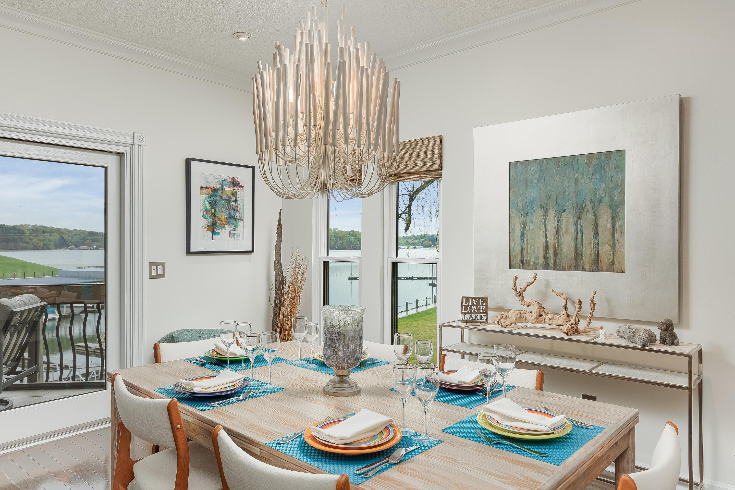 4224 Lakeshore Lane