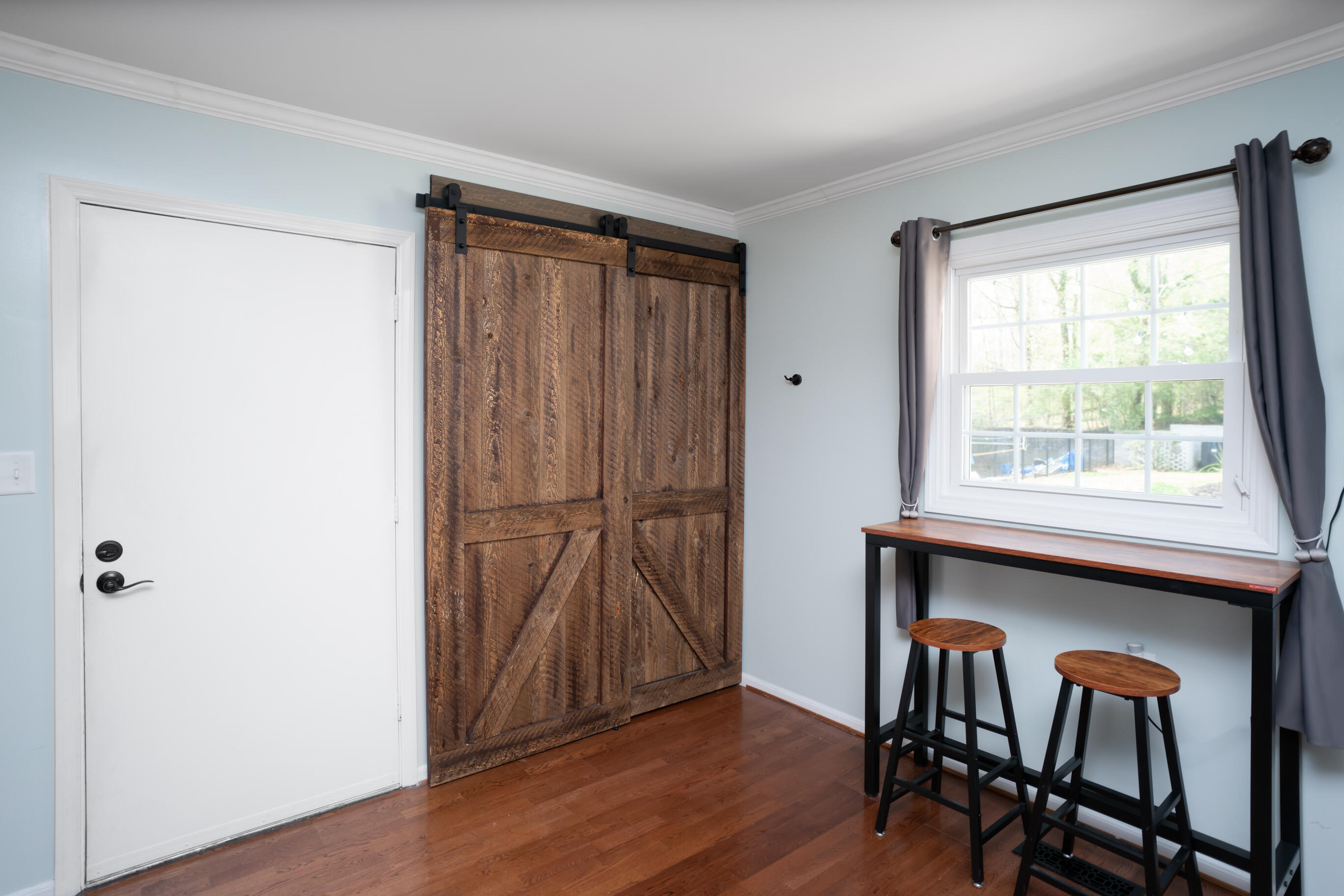 5503 Barrington Country Circle