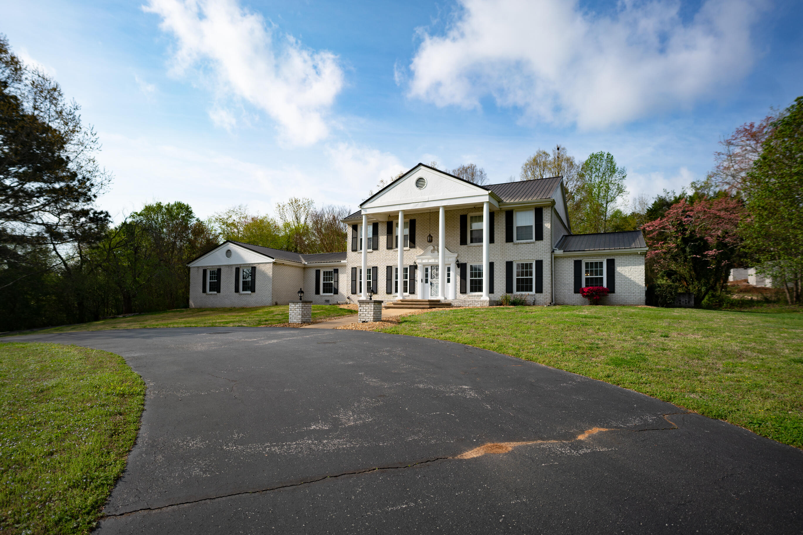 5503 Barrington Country Circle