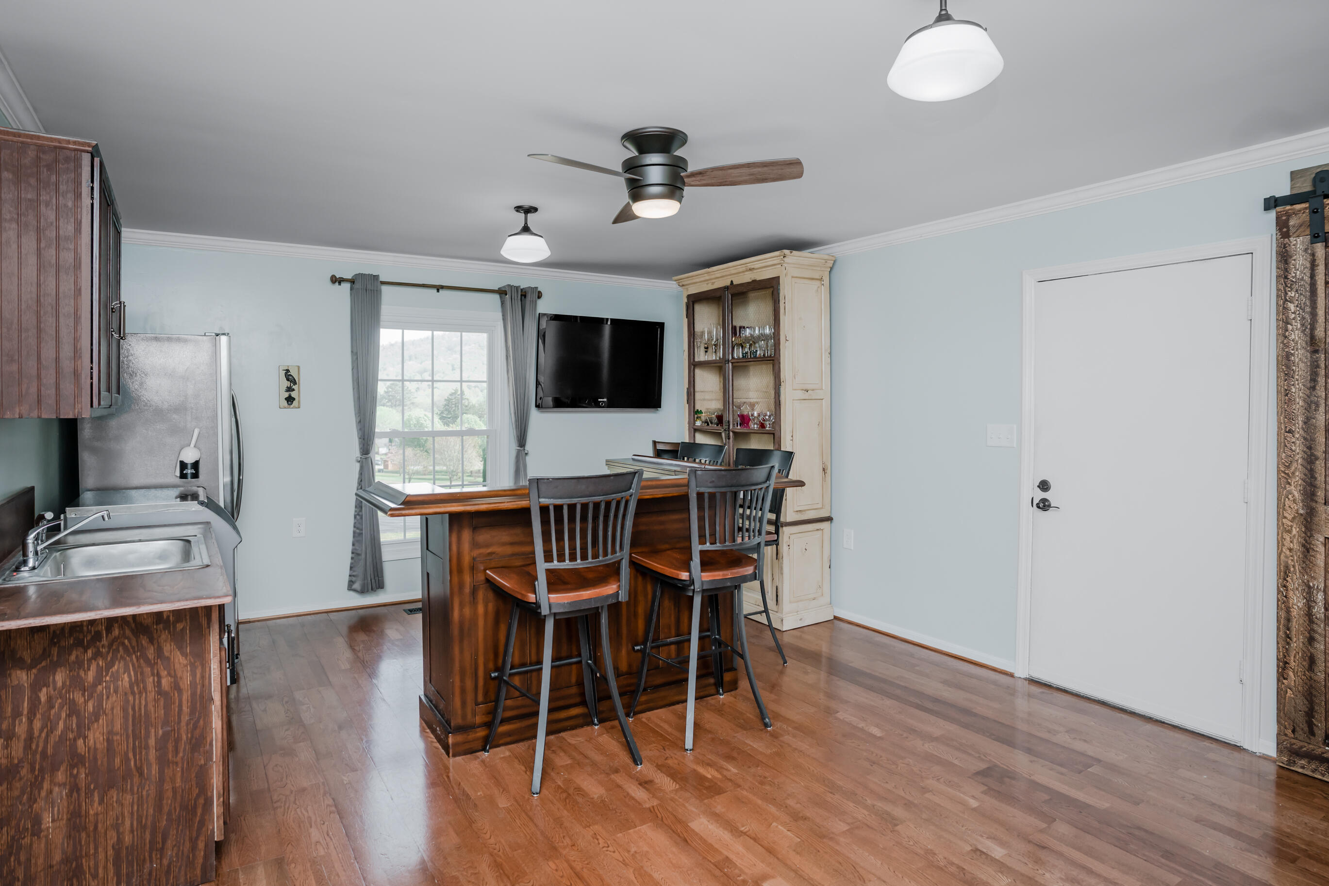 5503 Barrington Country Circle
