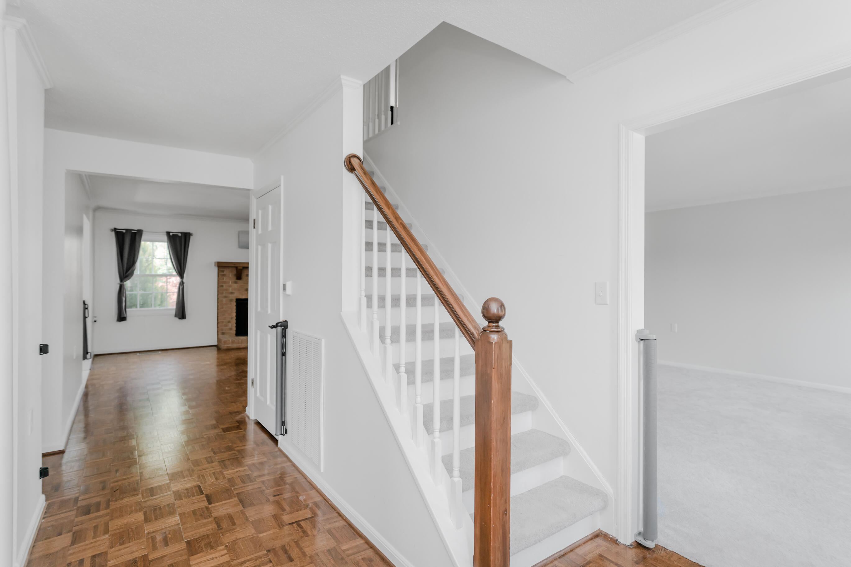 5503 Barrington Country Circle