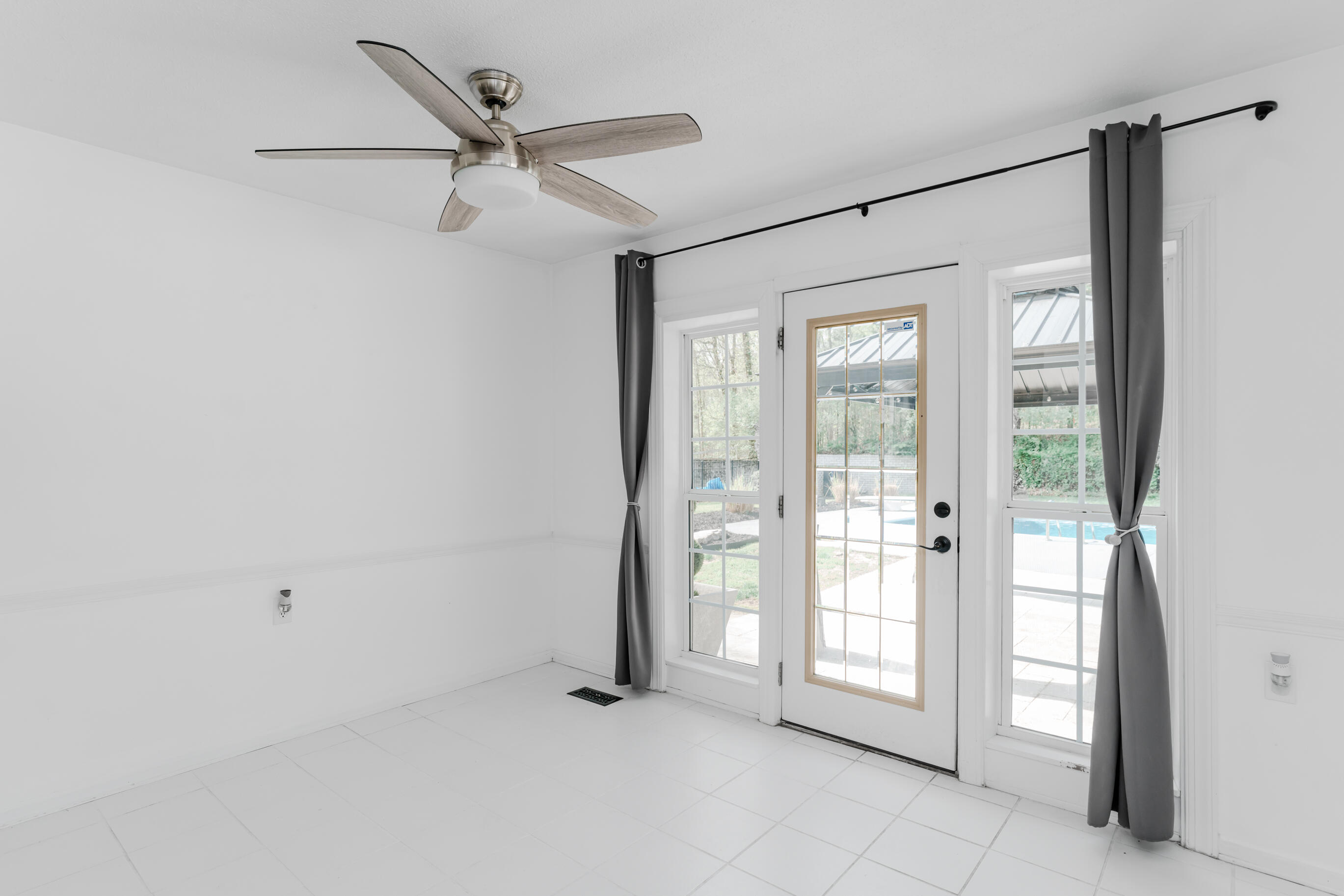 5503 Barrington Country Circle