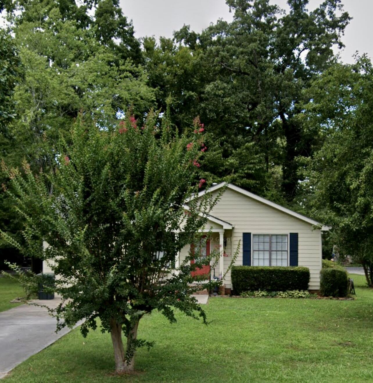 1619 Shelby Circle