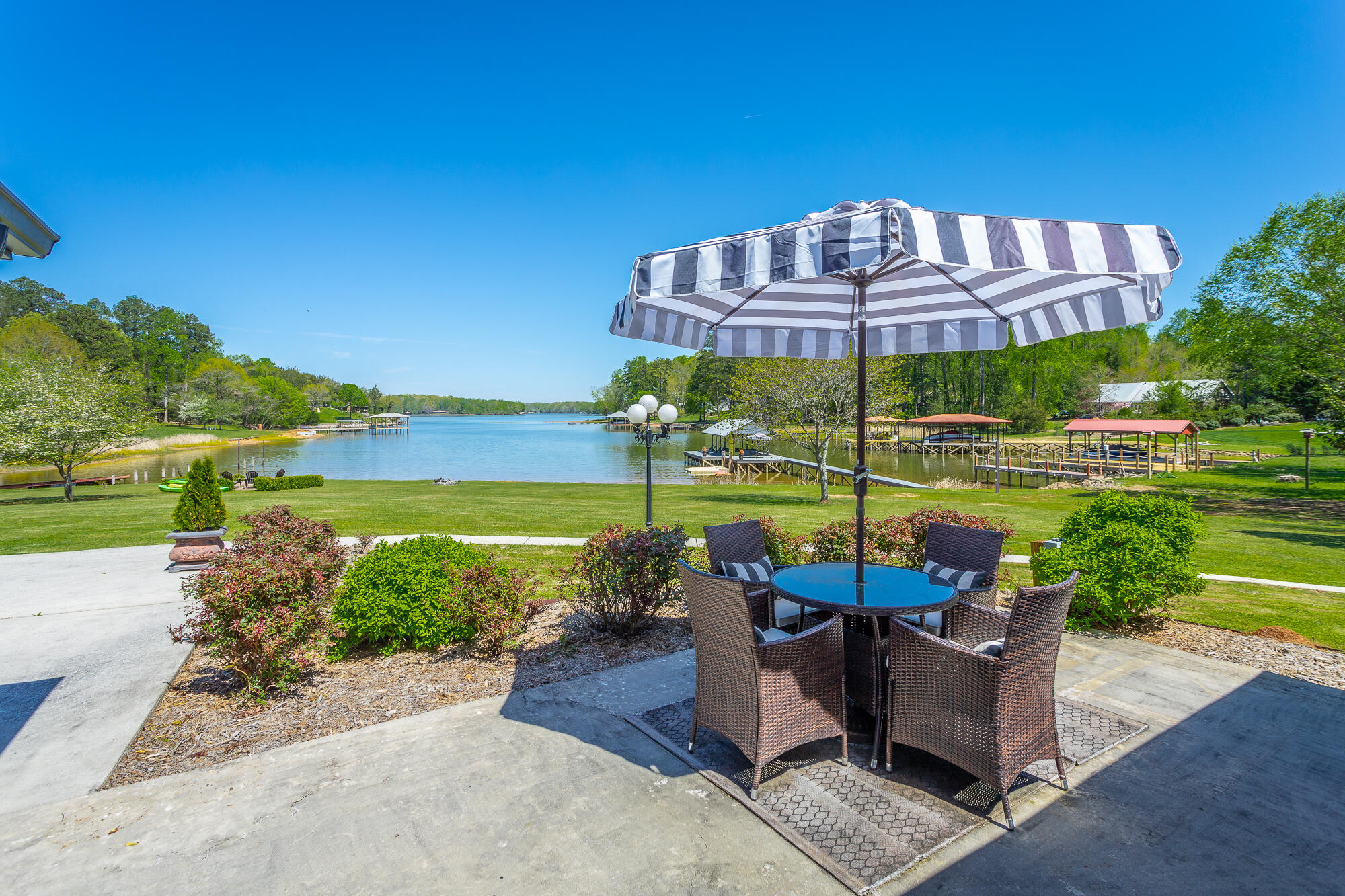 2615 Thicket Road