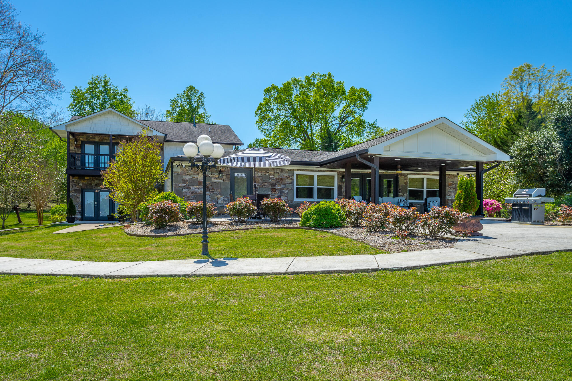2615 Thicket Road