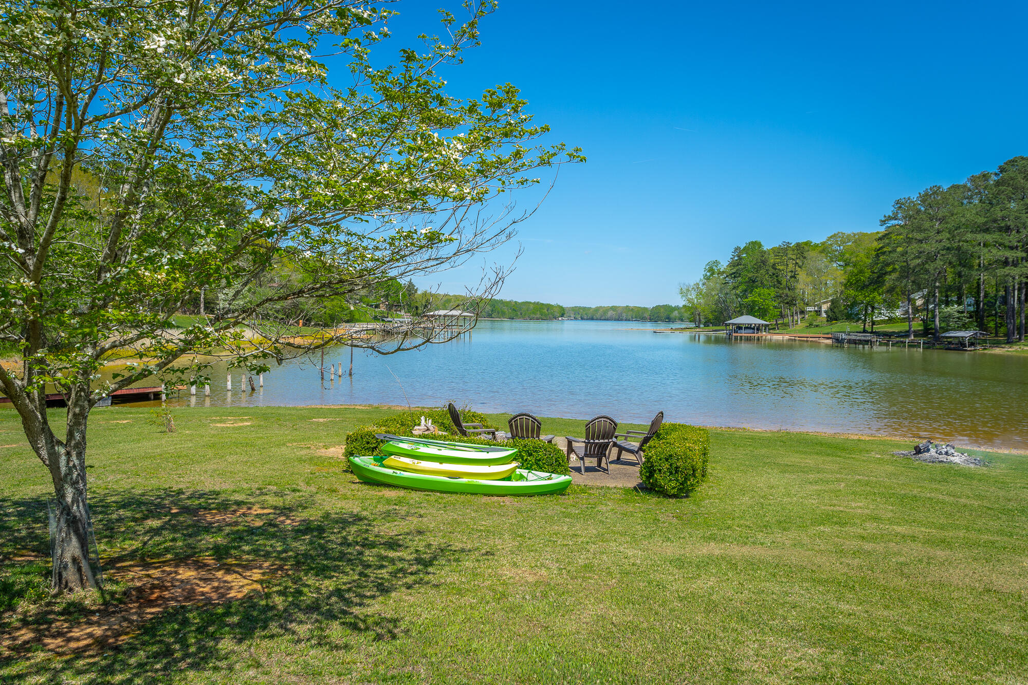2615 Thicket Road