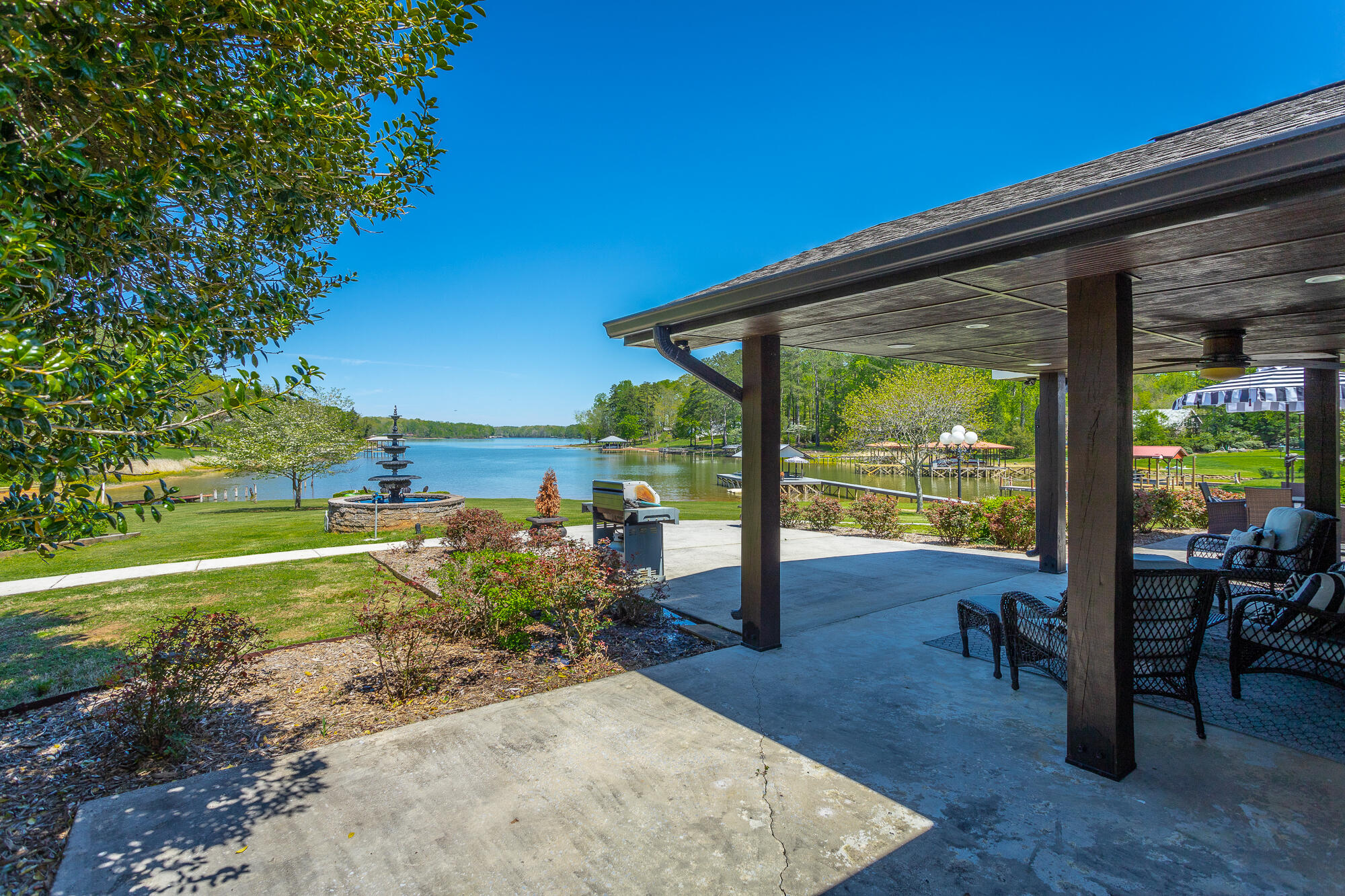 2615 Thicket Road