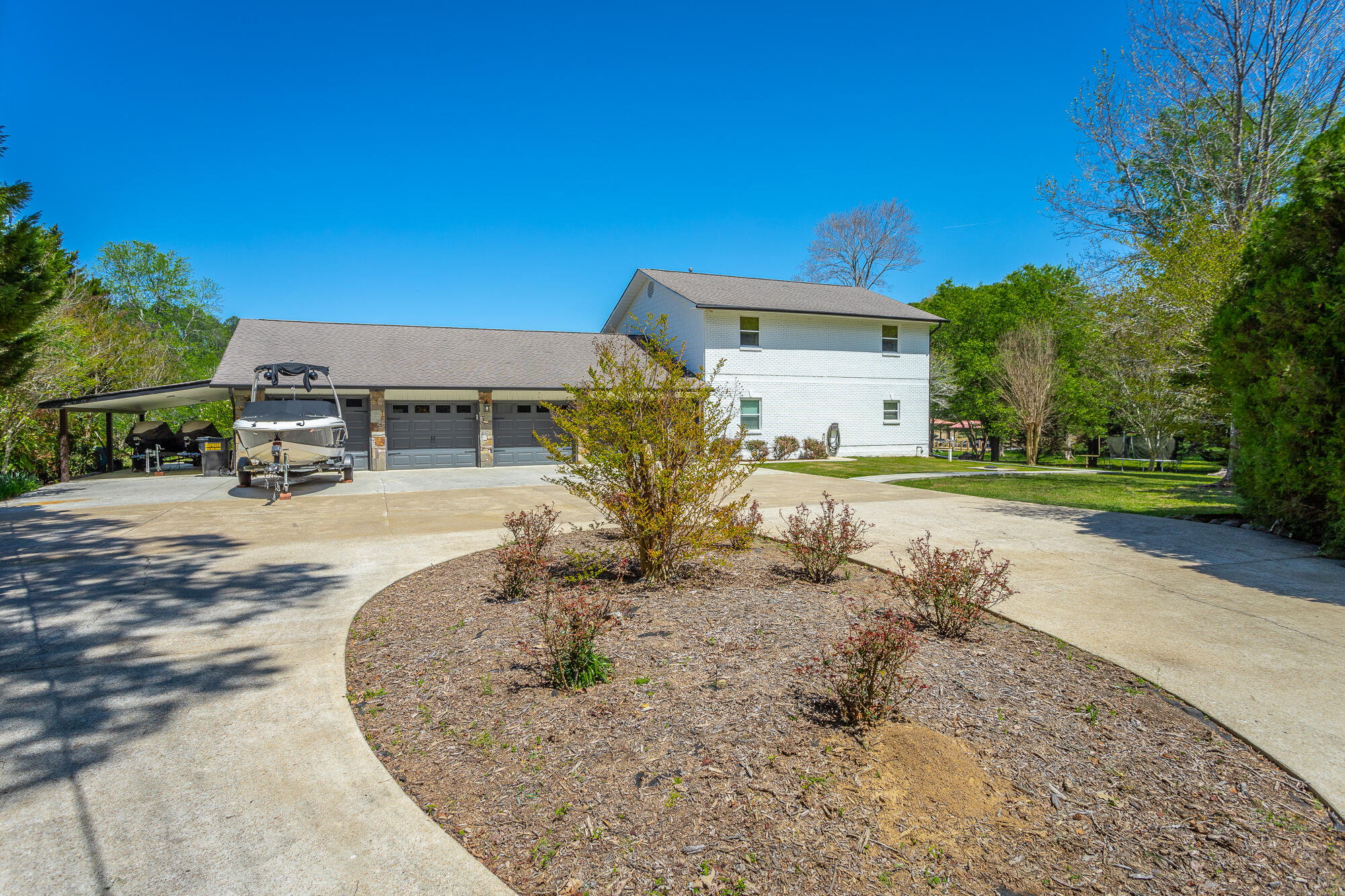 2615 Thicket Road