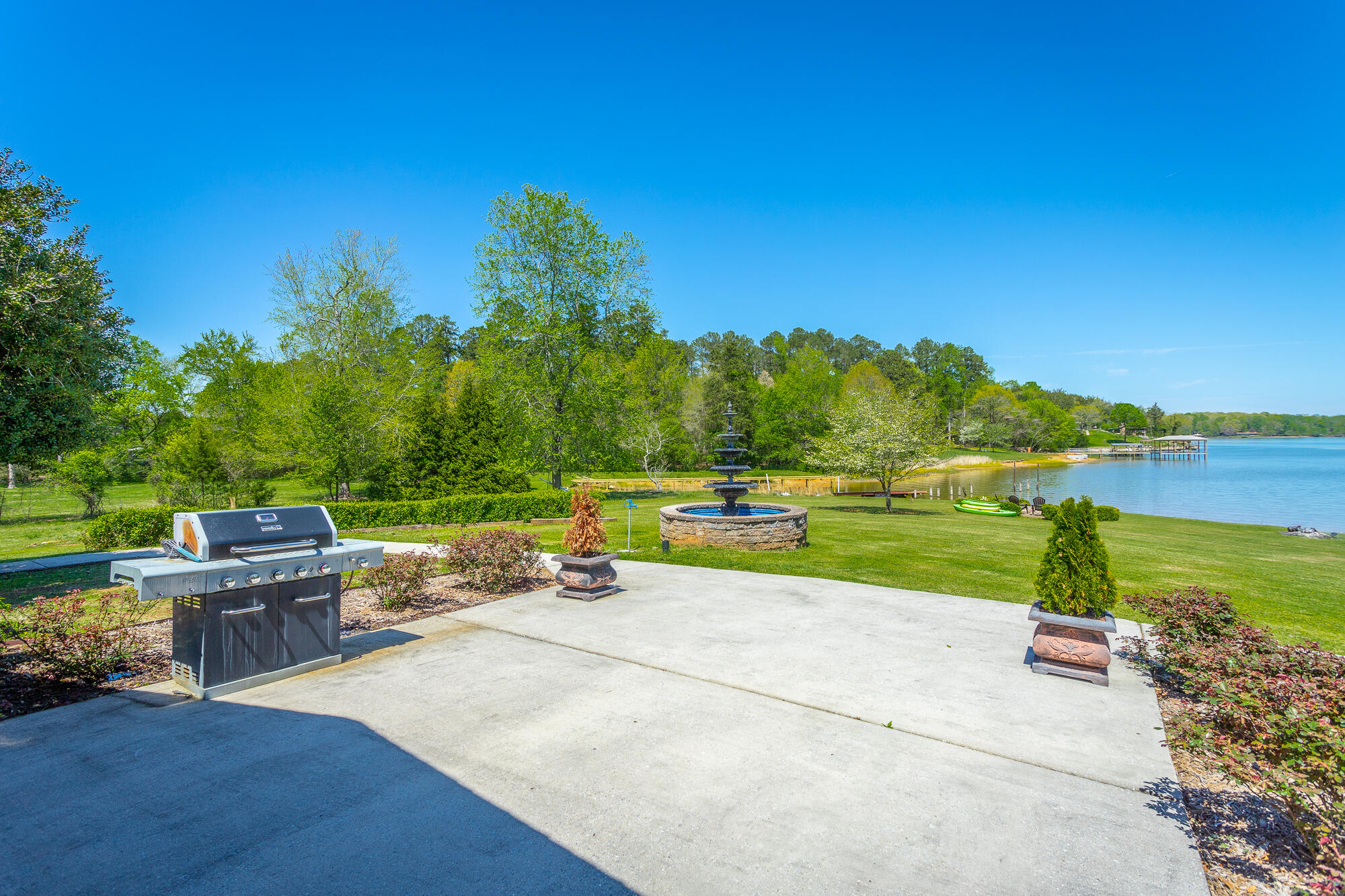2615 Thicket Road