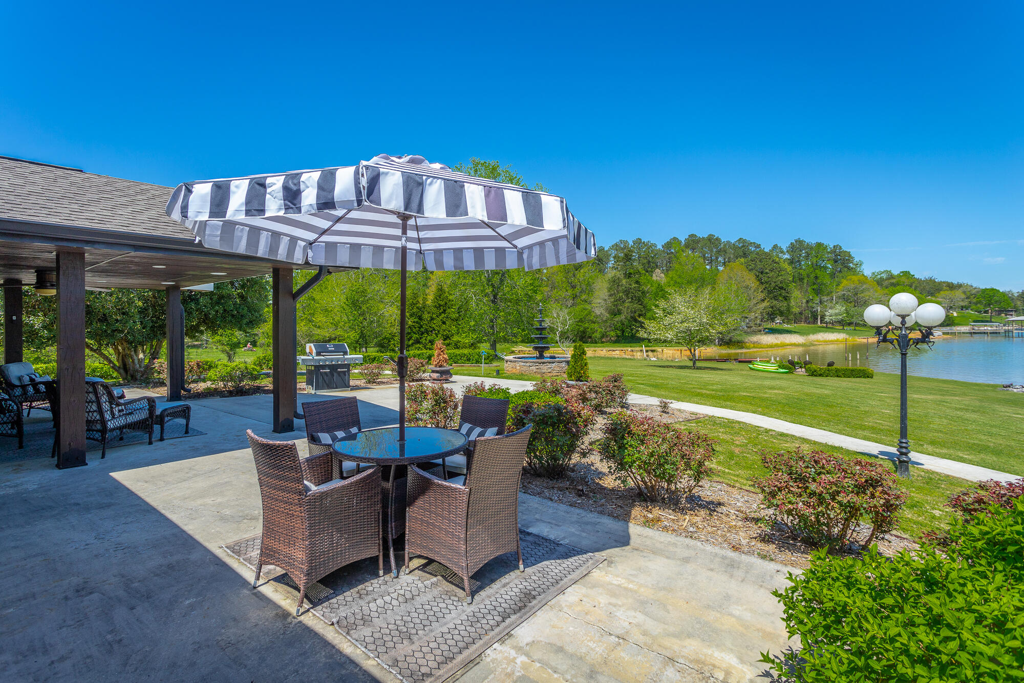 2615 Thicket Road