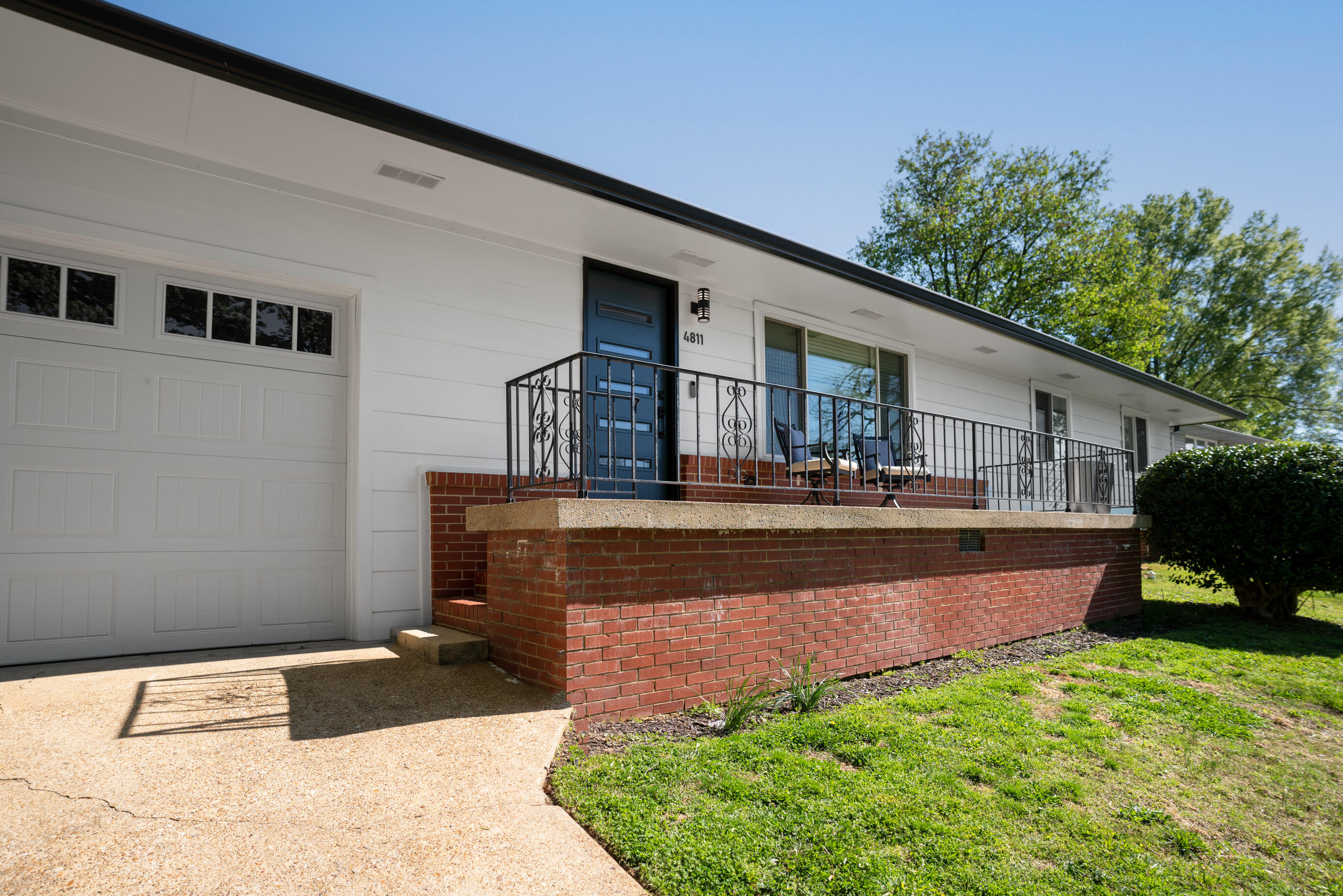 4811 Eastwood Drive