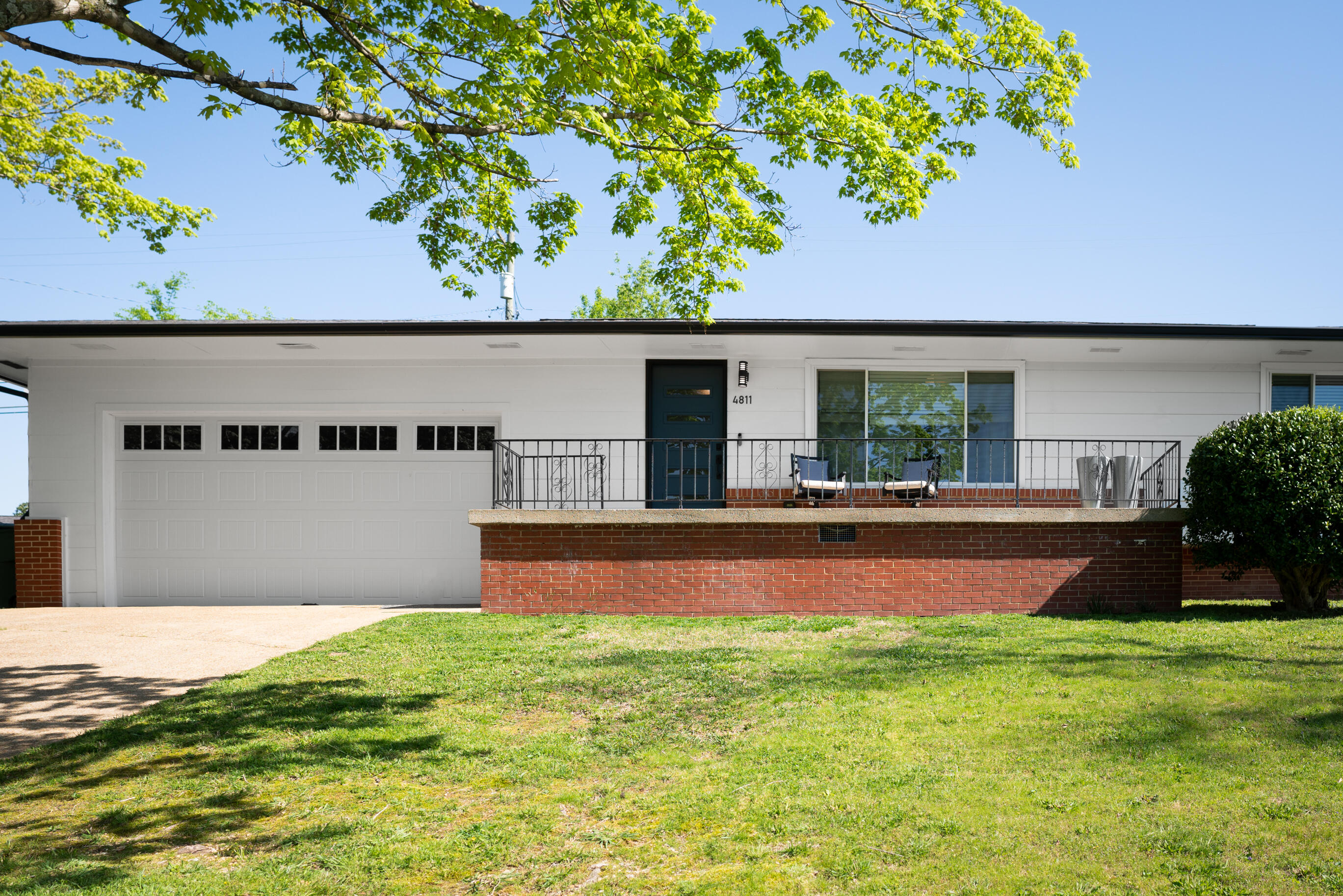 4811 Eastwood Drive