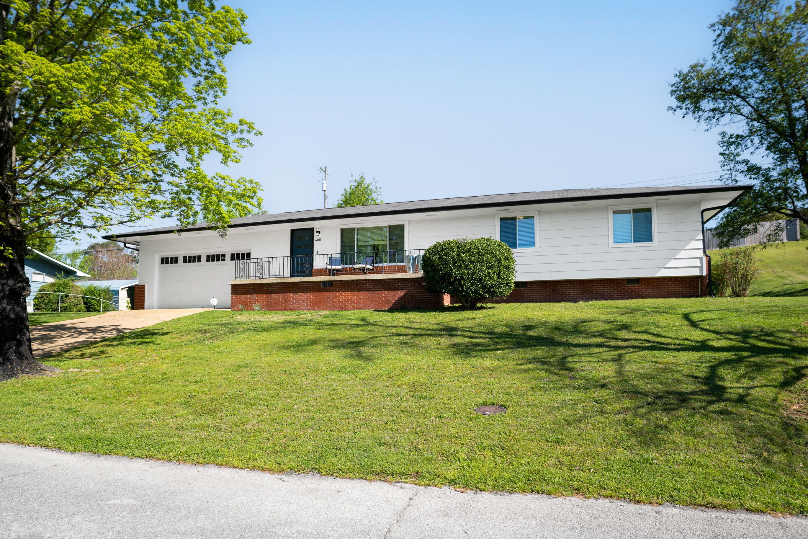 4811 Eastwood Drive