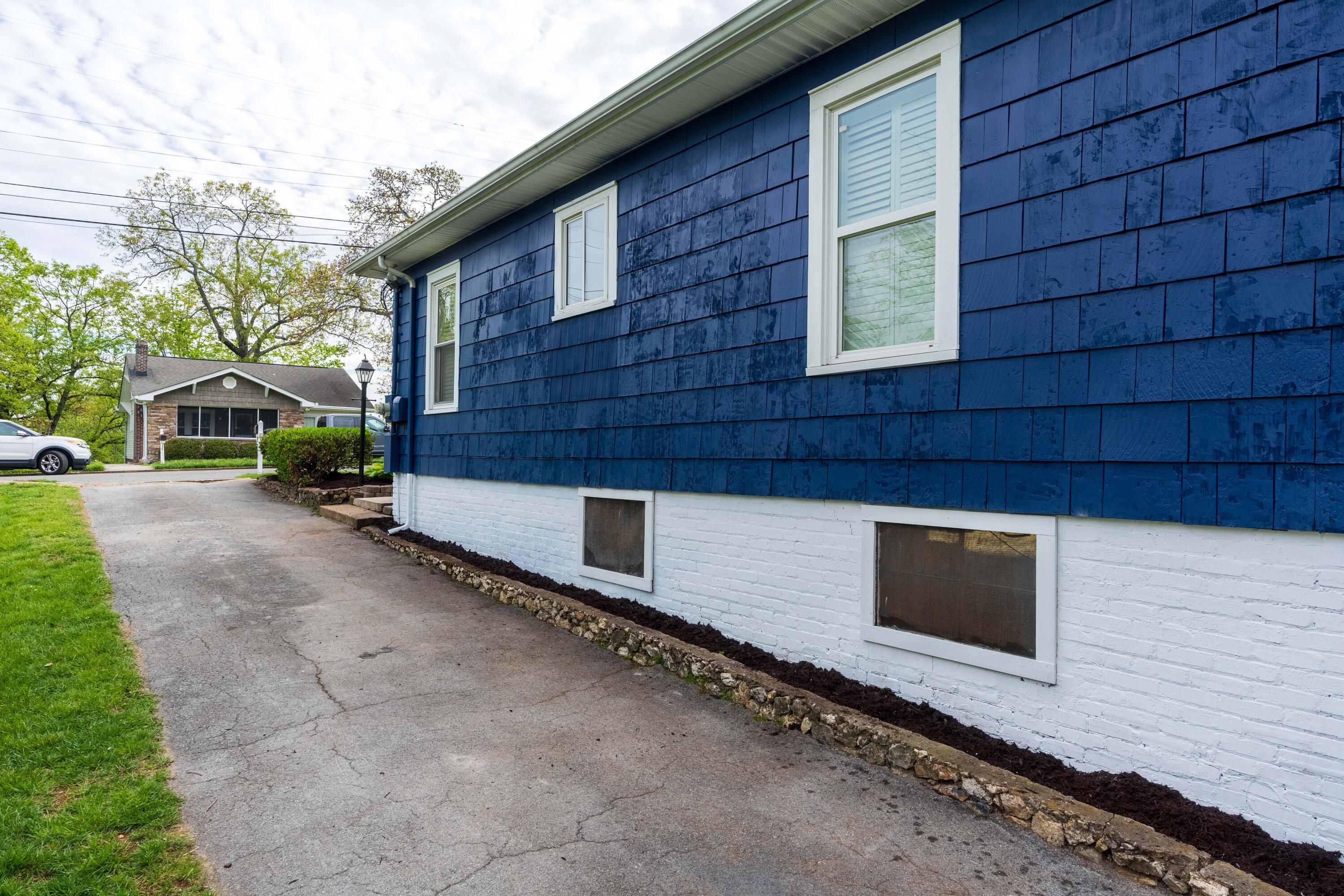 720 Mount Vernon Avenue