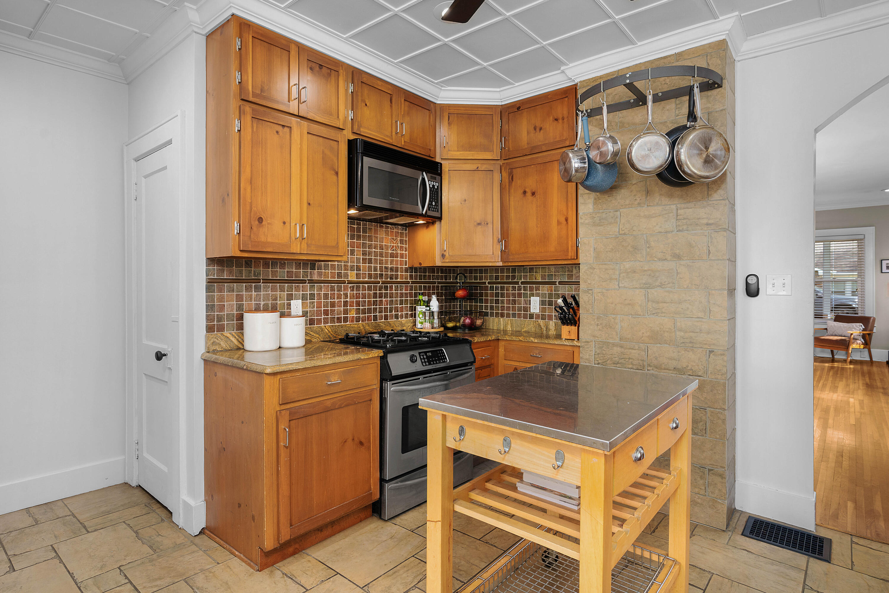 720 Mount Vernon Avenue