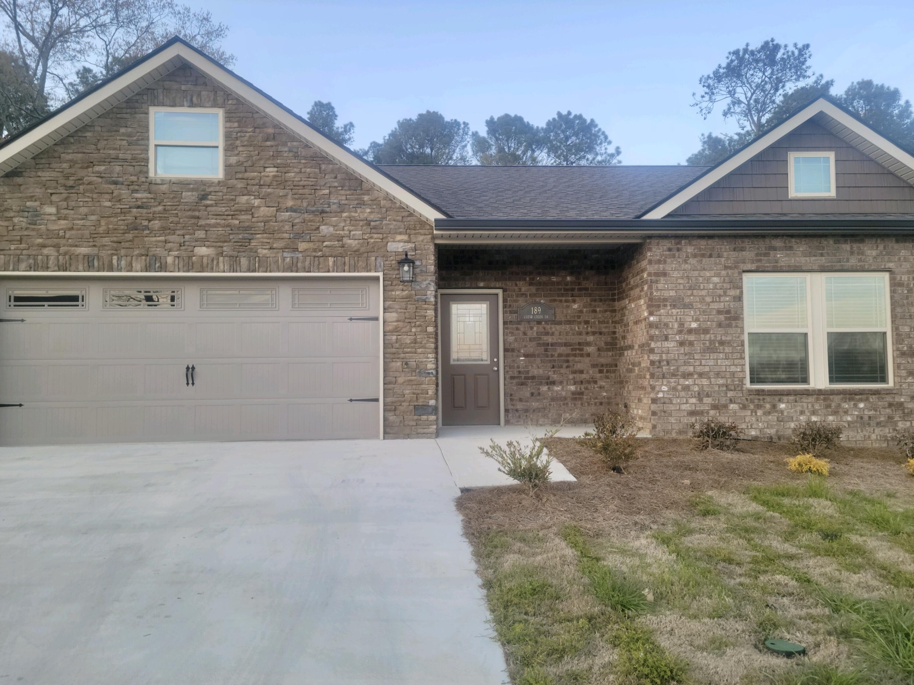 189 Clear Creek Dr