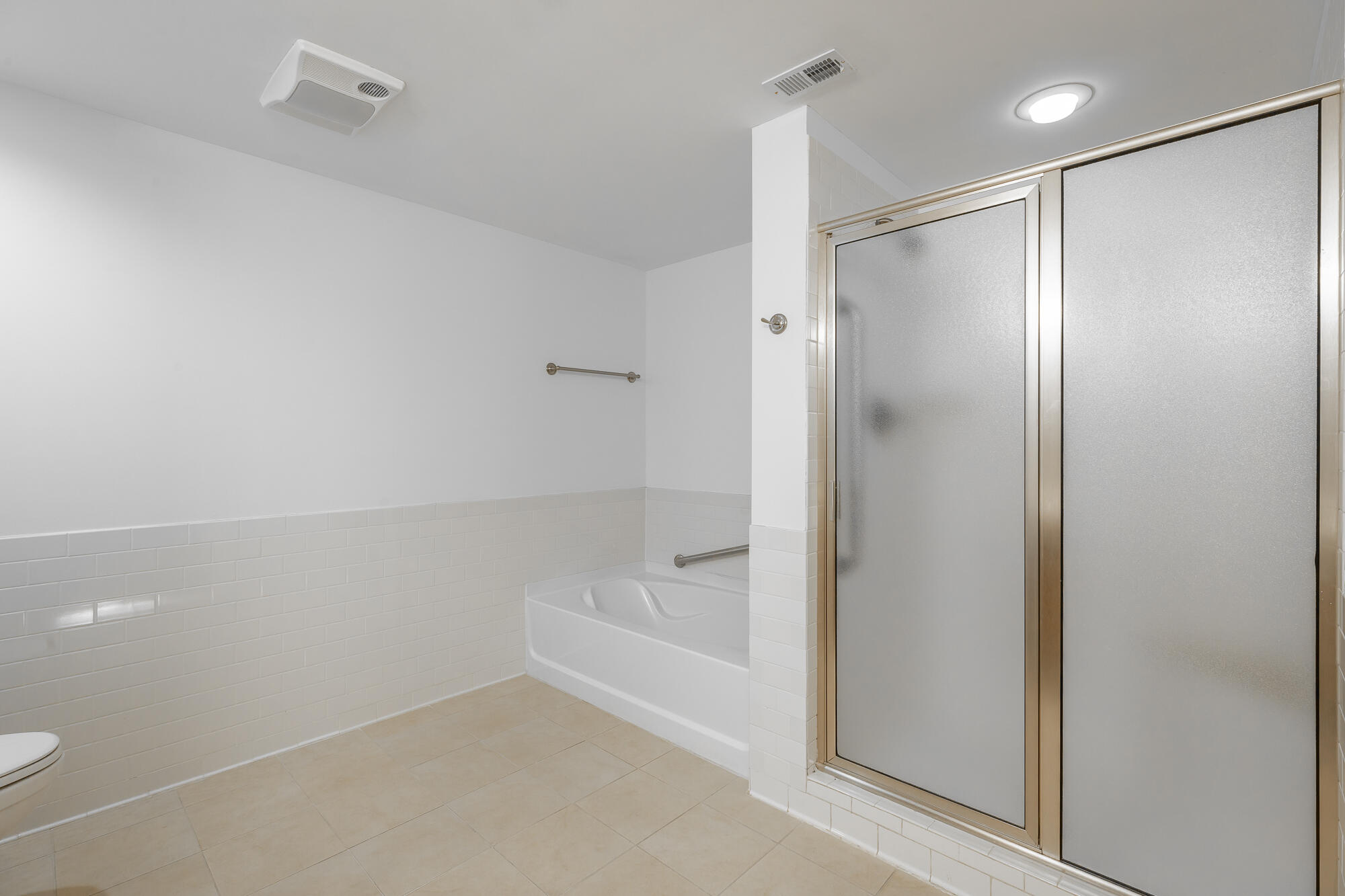 200 Manufacturers Road, Unit 307