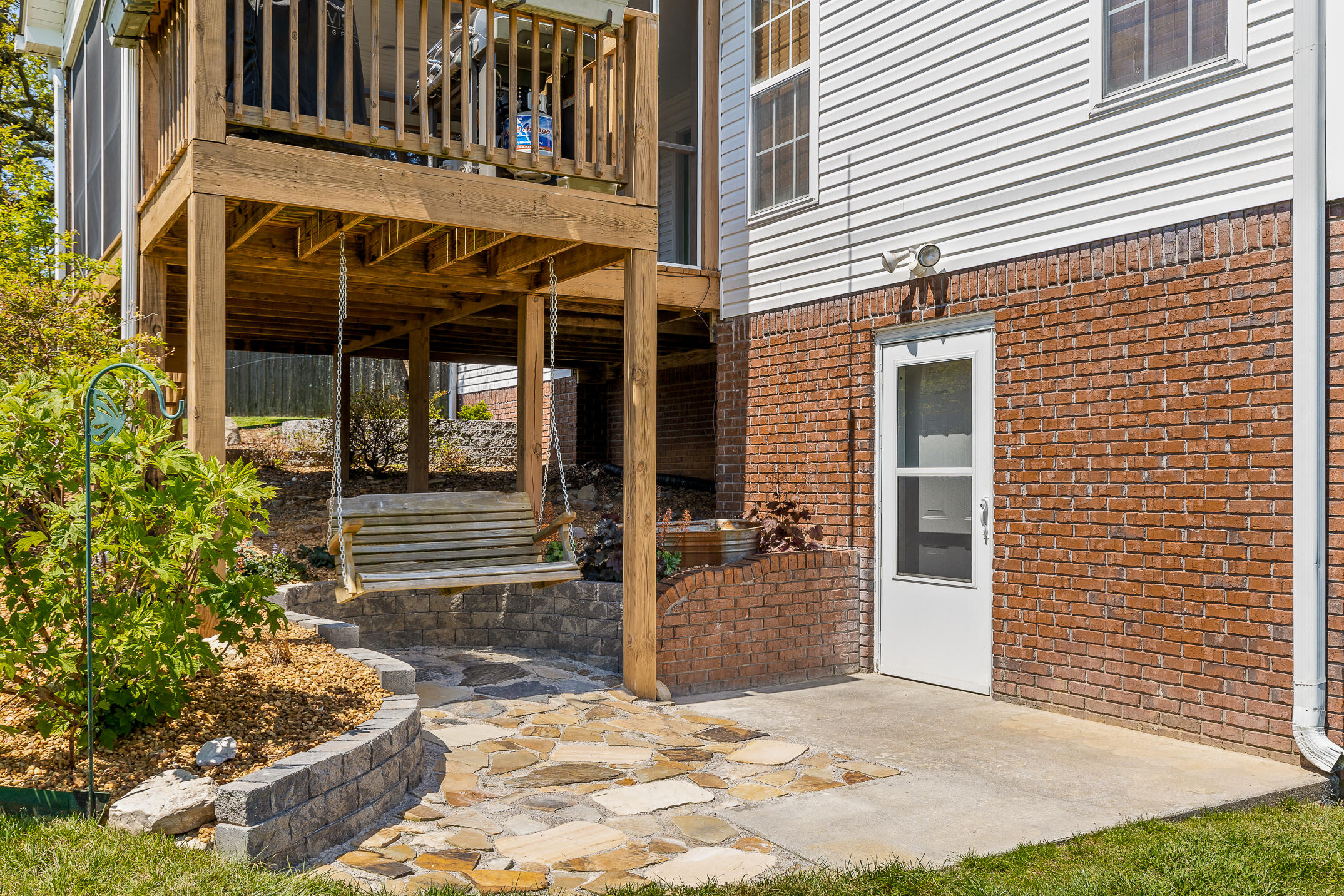 132 NE Covington Drive