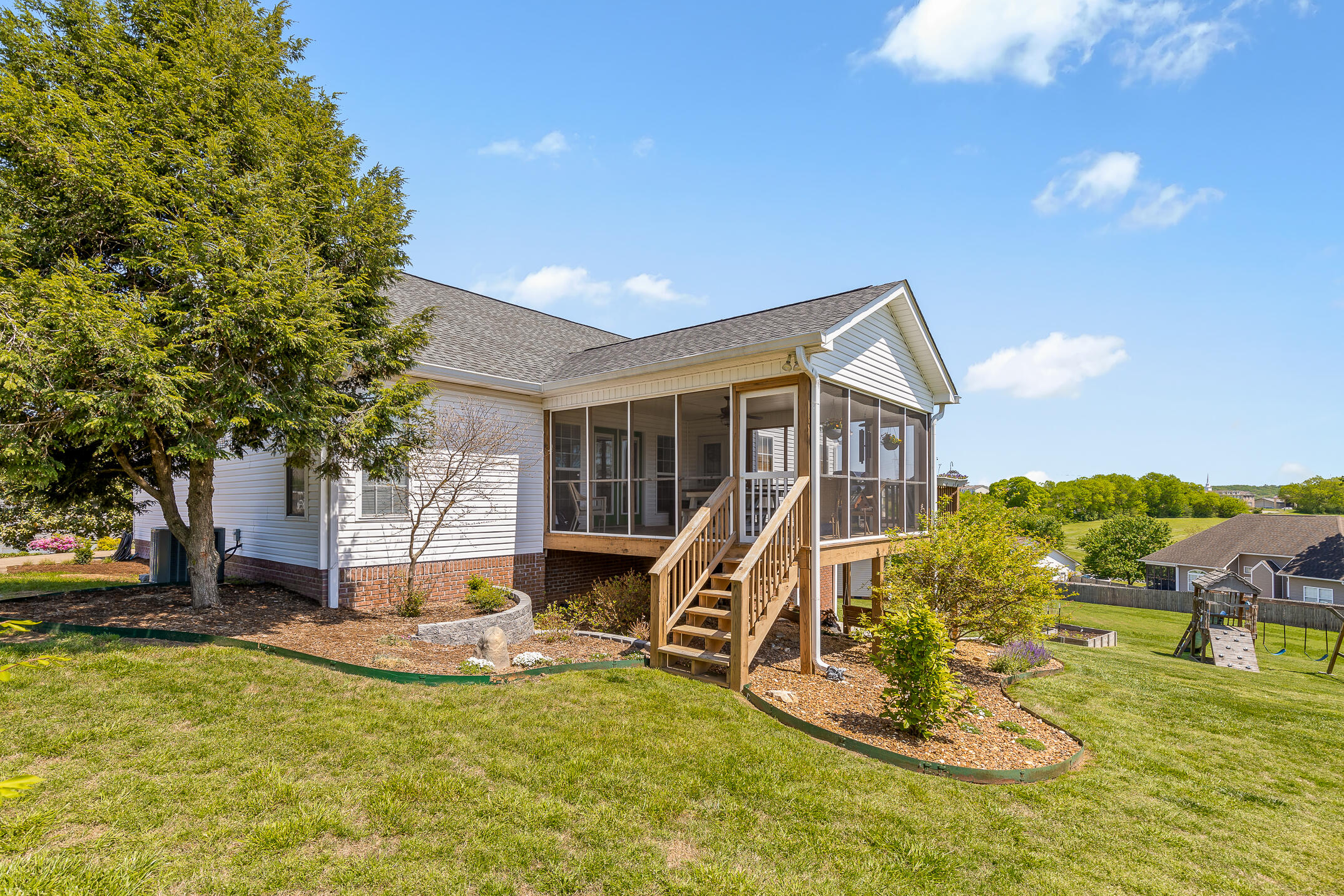 132 NE Covington Drive
