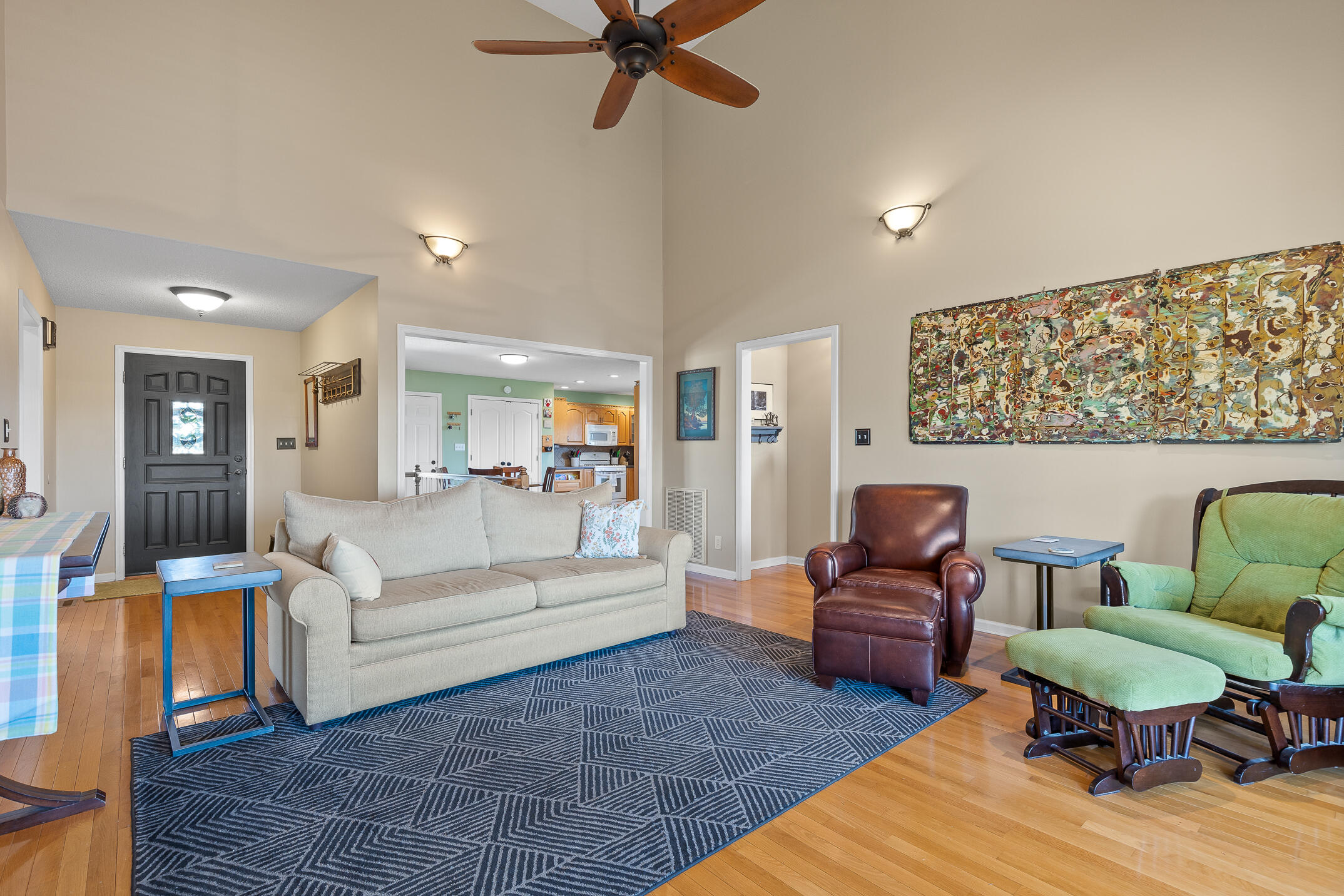 132 NE Covington Drive