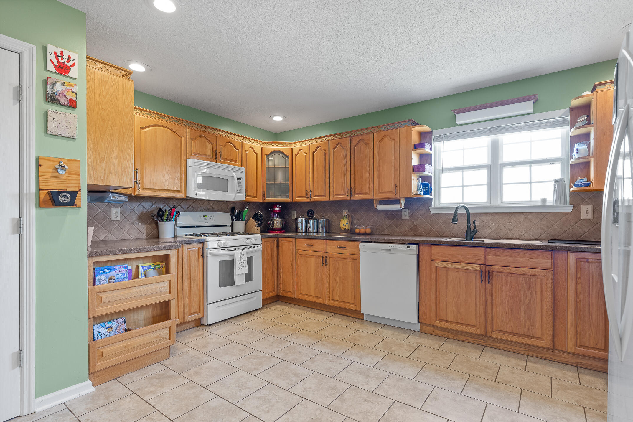 132 NE Covington Drive