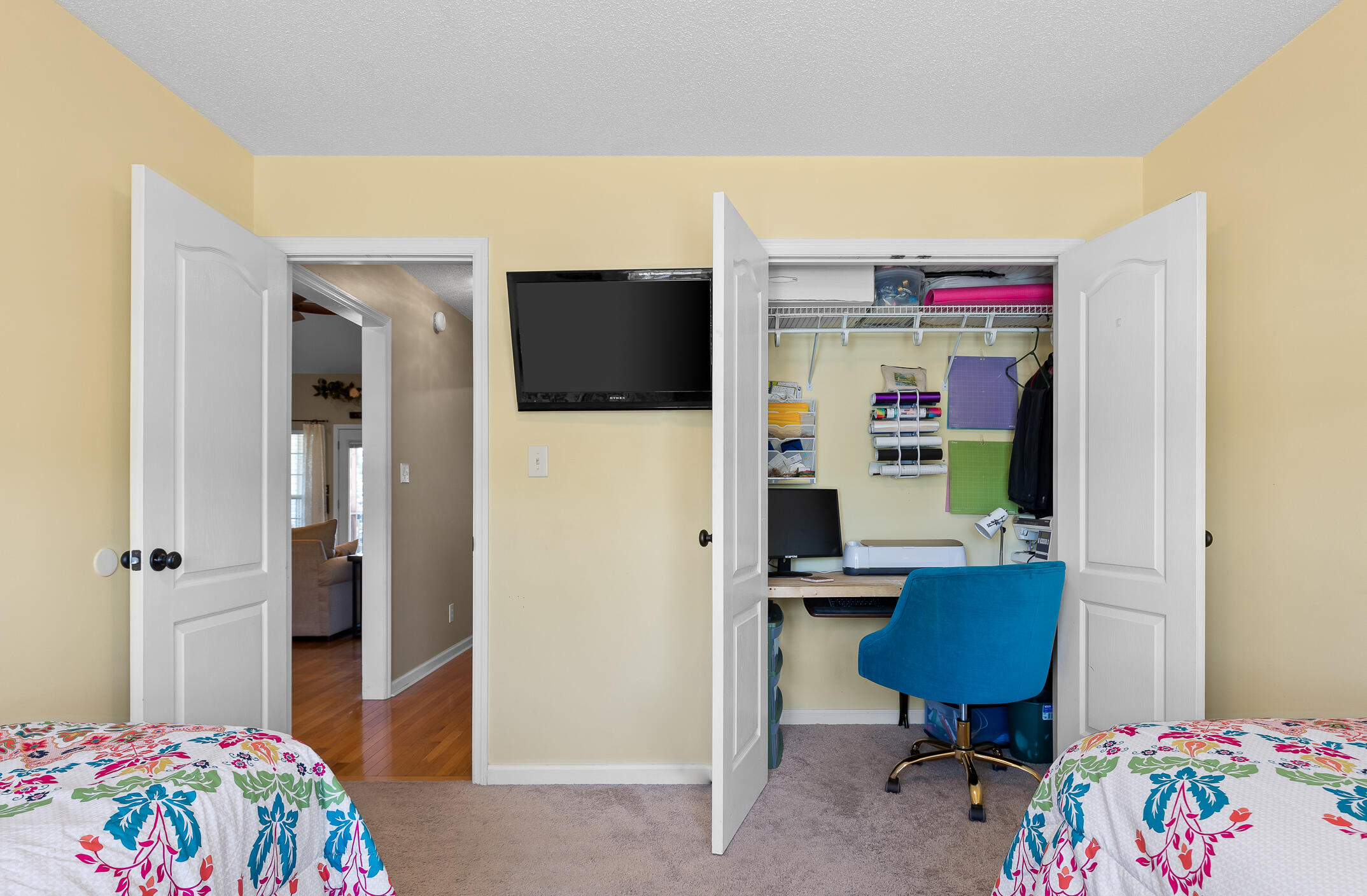 132 NE Covington Drive