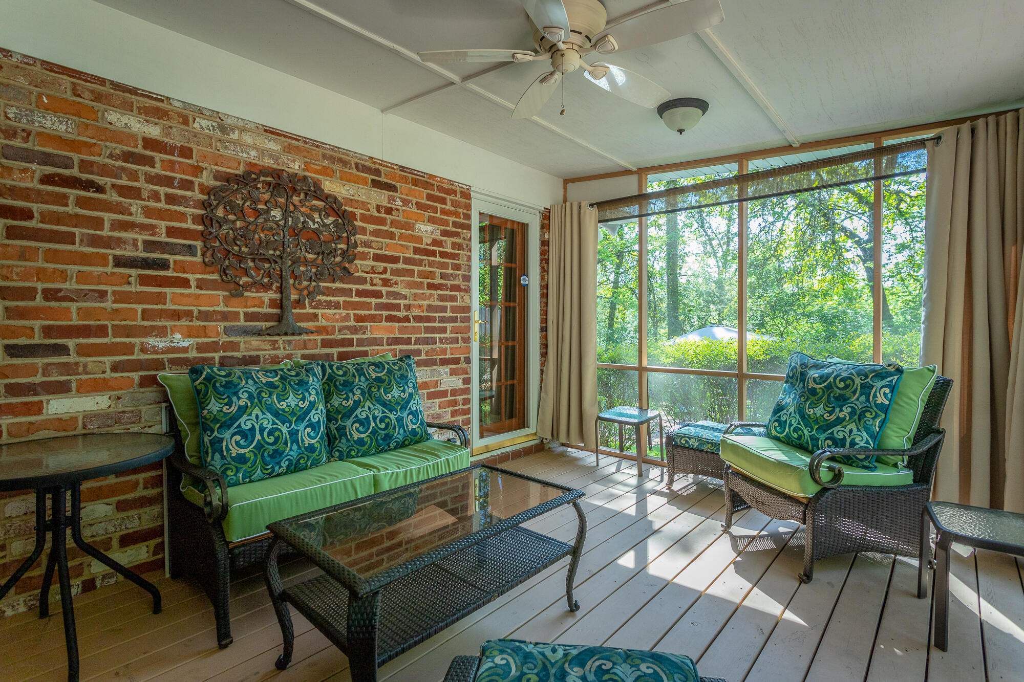 1109 Altamont Road