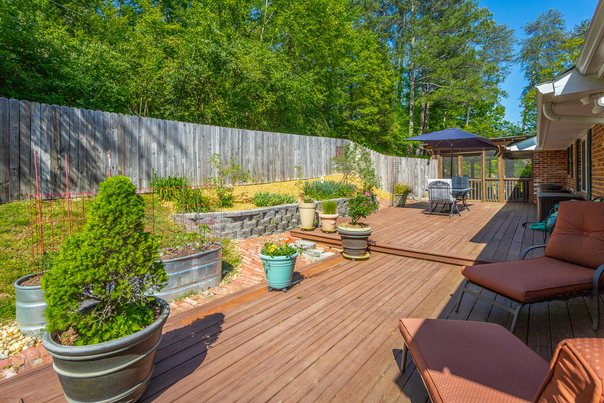 1109 Altamont Road