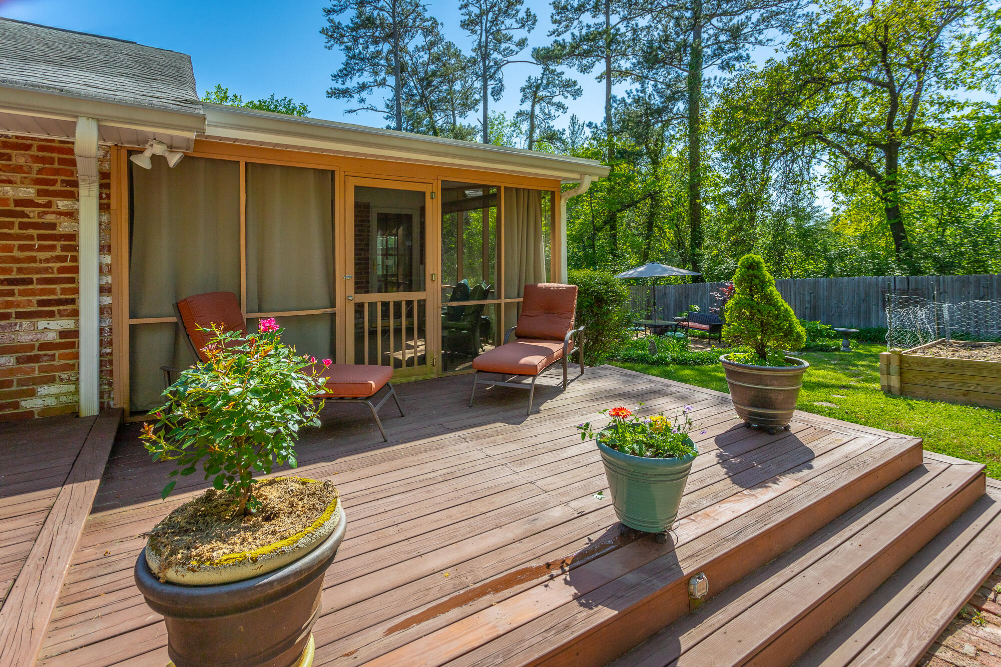 1109 Altamont Road