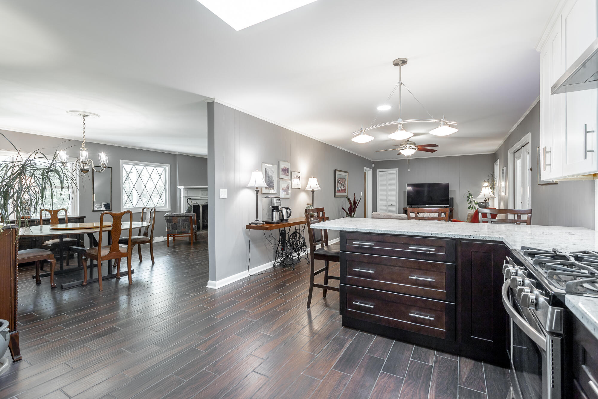 1109 Altamont Road