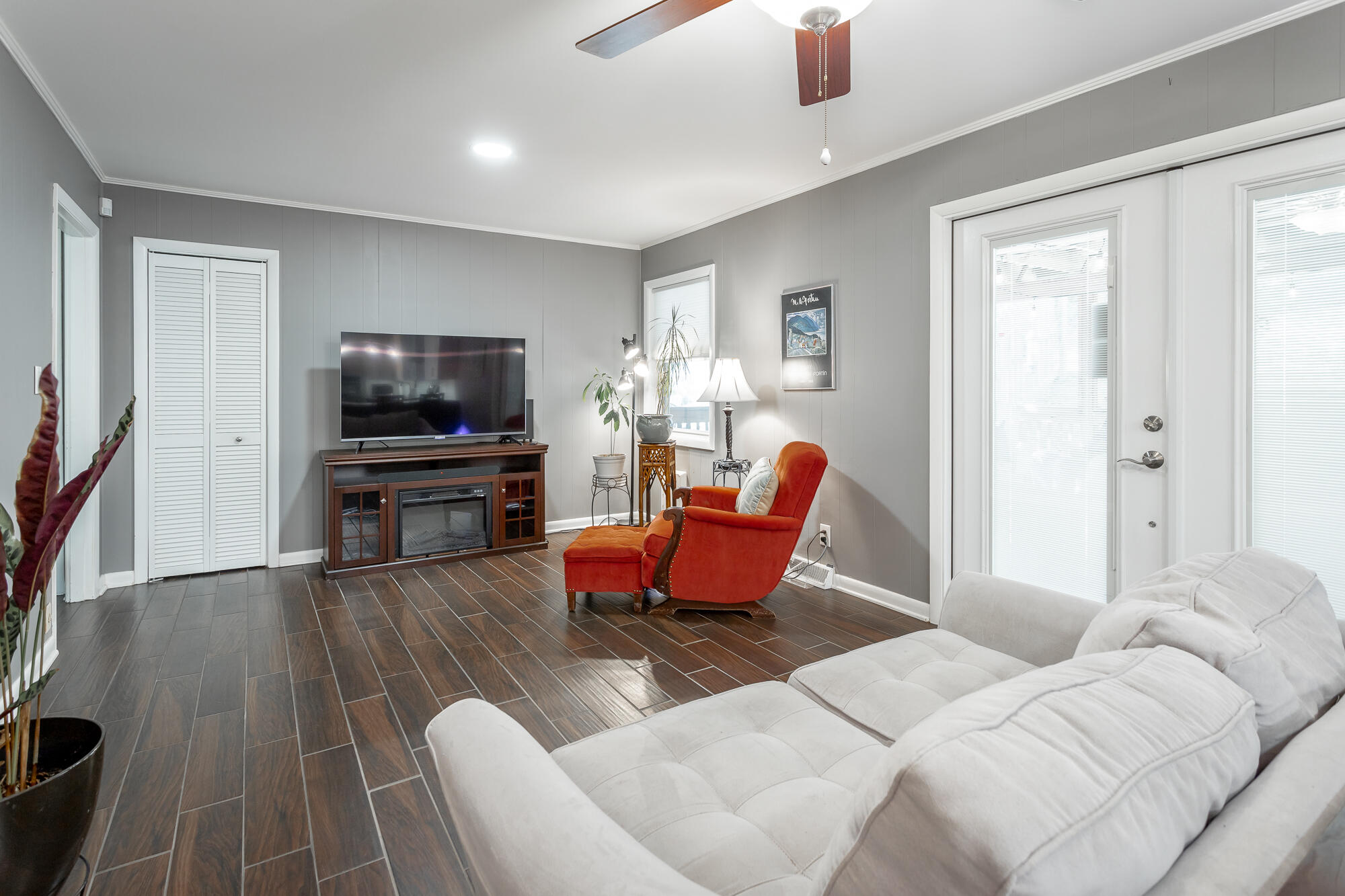 1109 Altamont Road