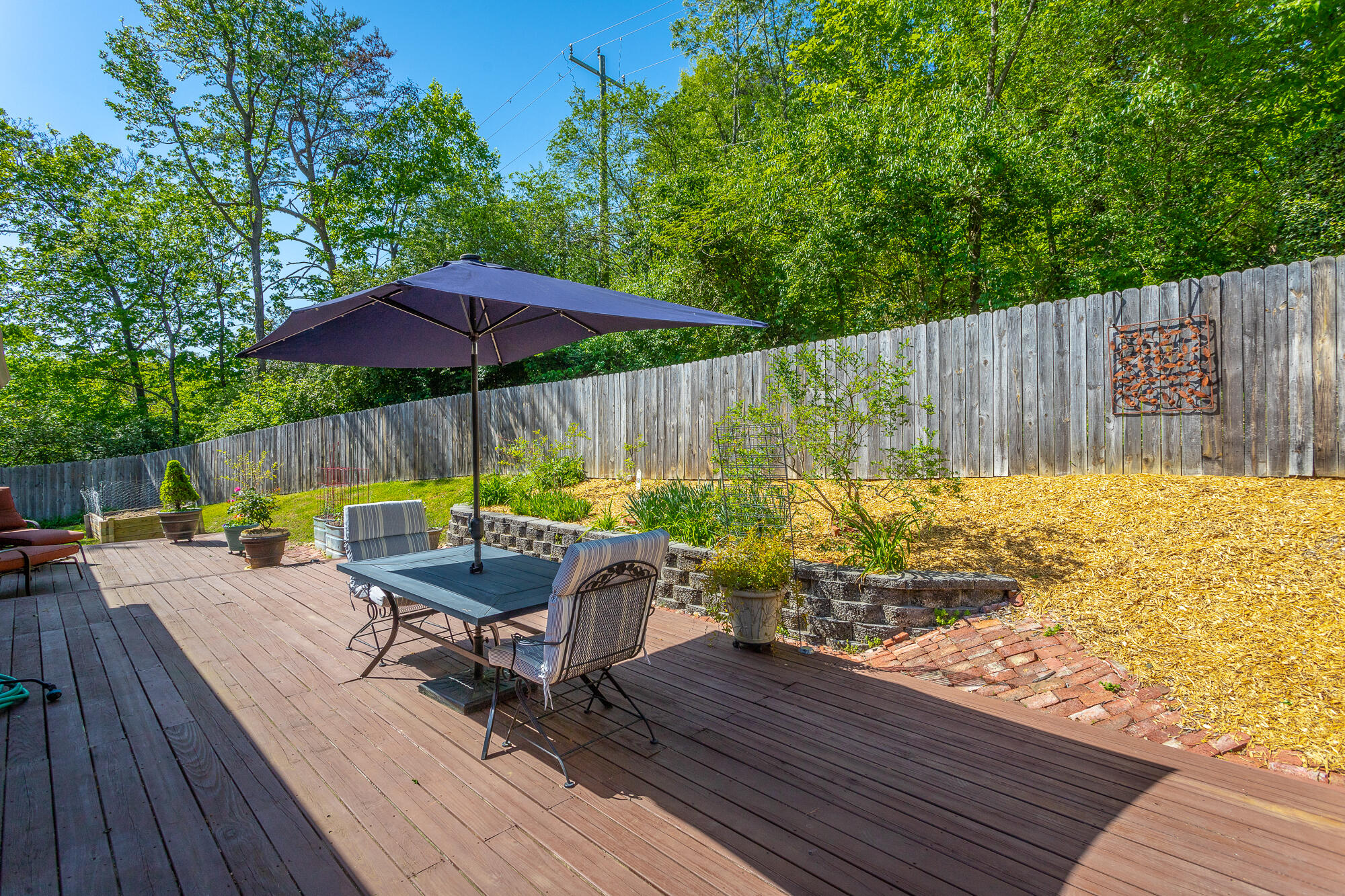 1109 Altamont Road