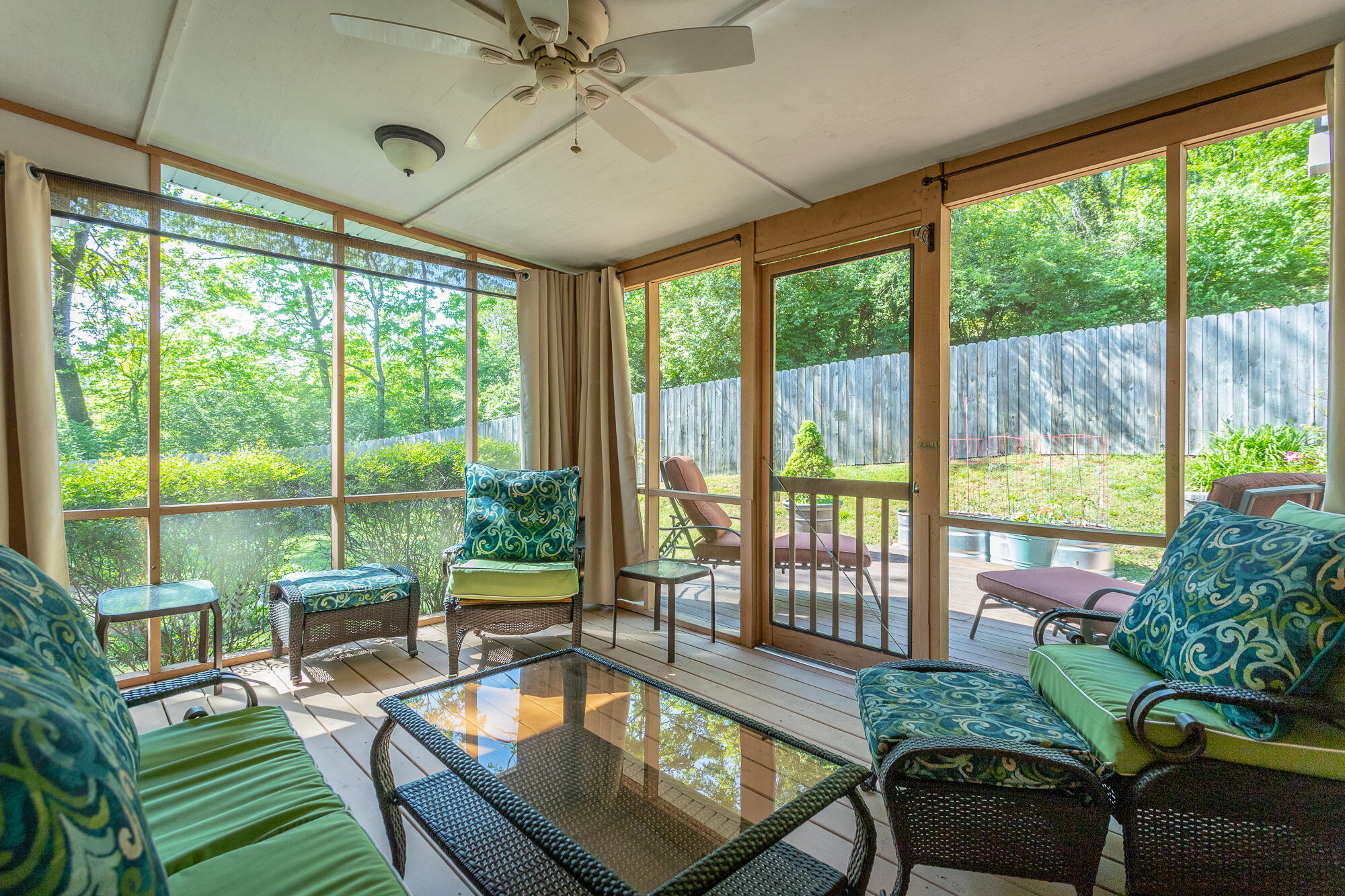 1109 Altamont Road