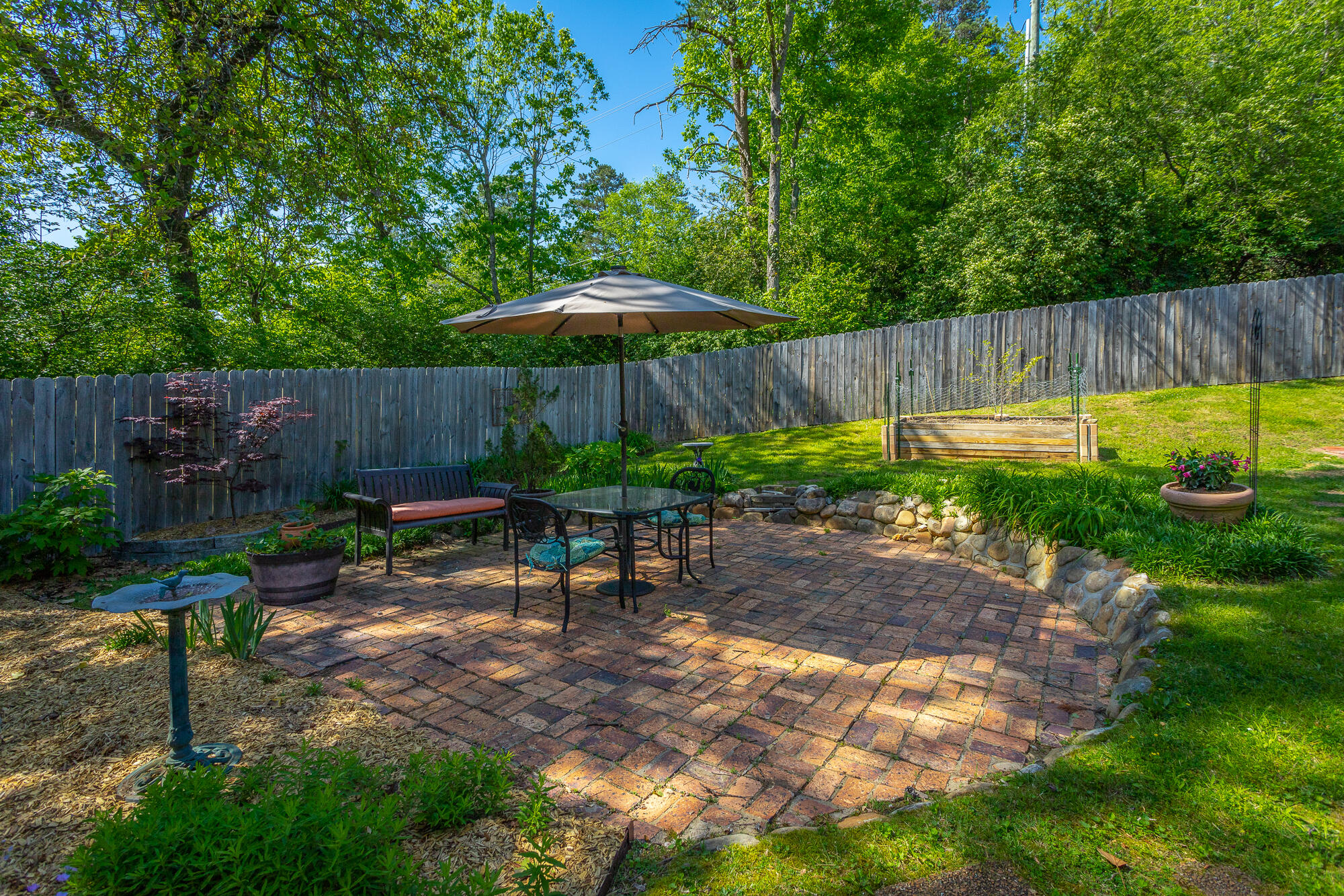 1109 Altamont Road