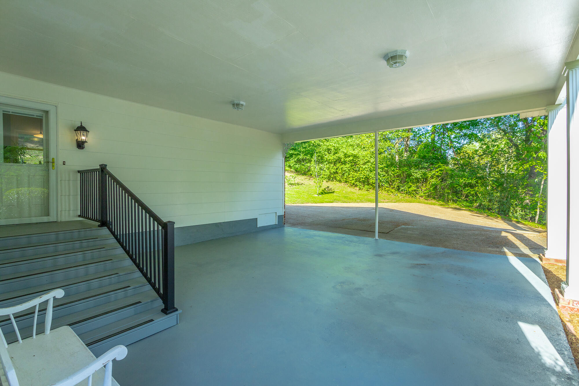 1109 Altamont Road