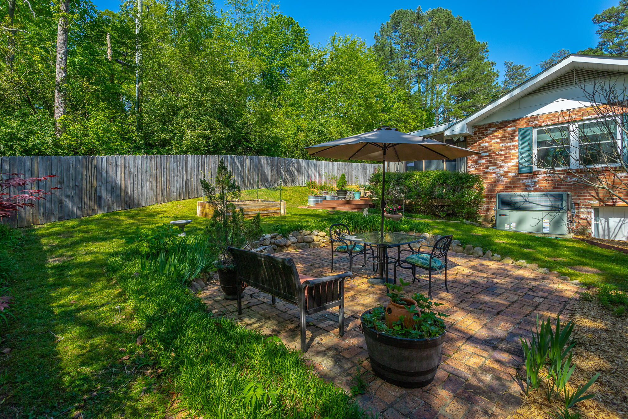 1109 Altamont Road