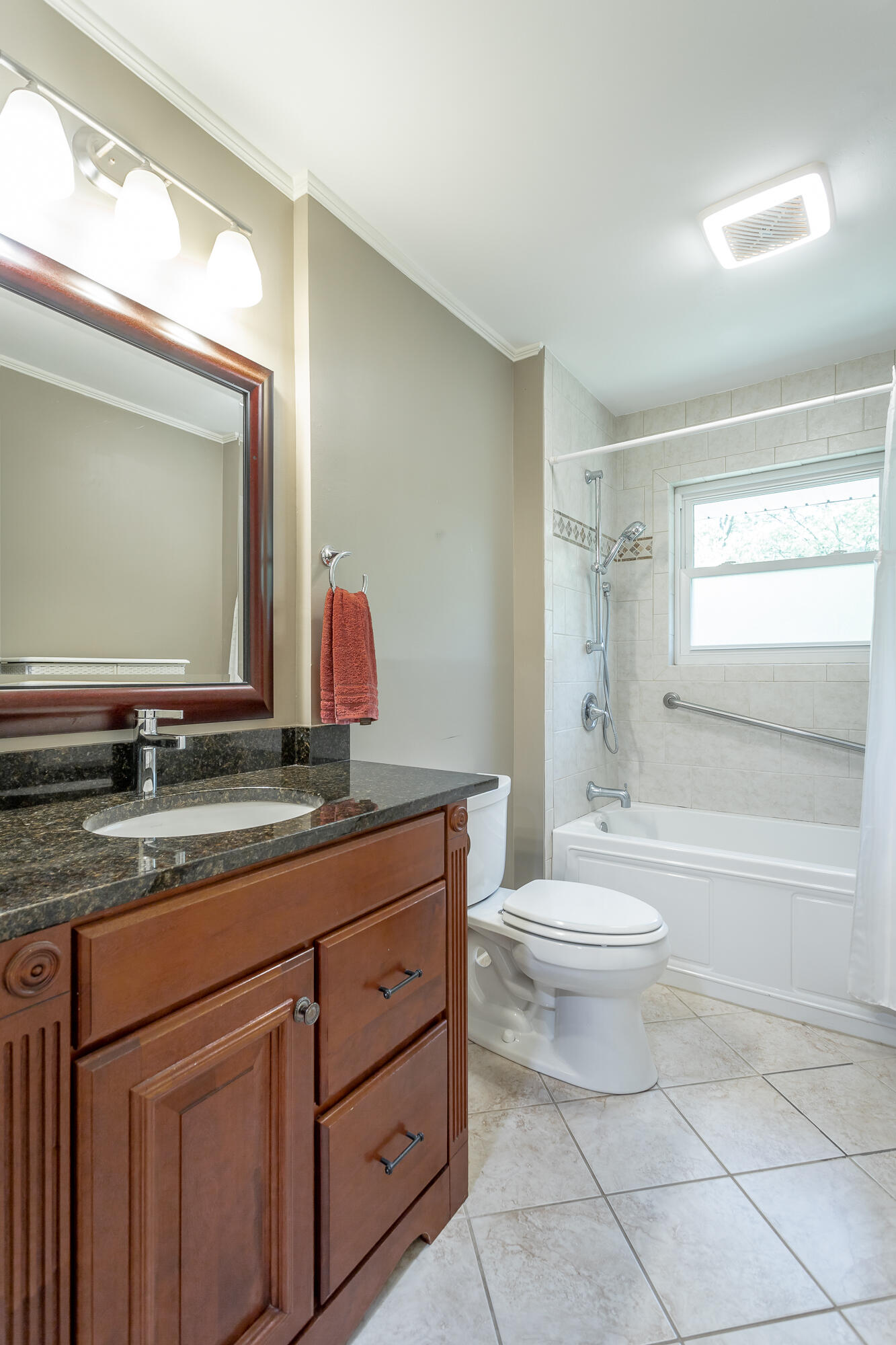 1109 Altamont Road