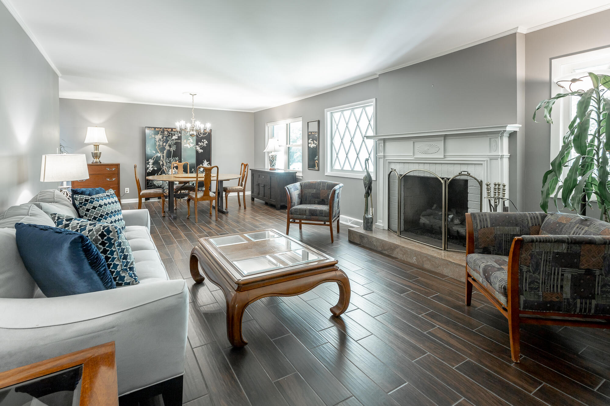 1109 Altamont Road