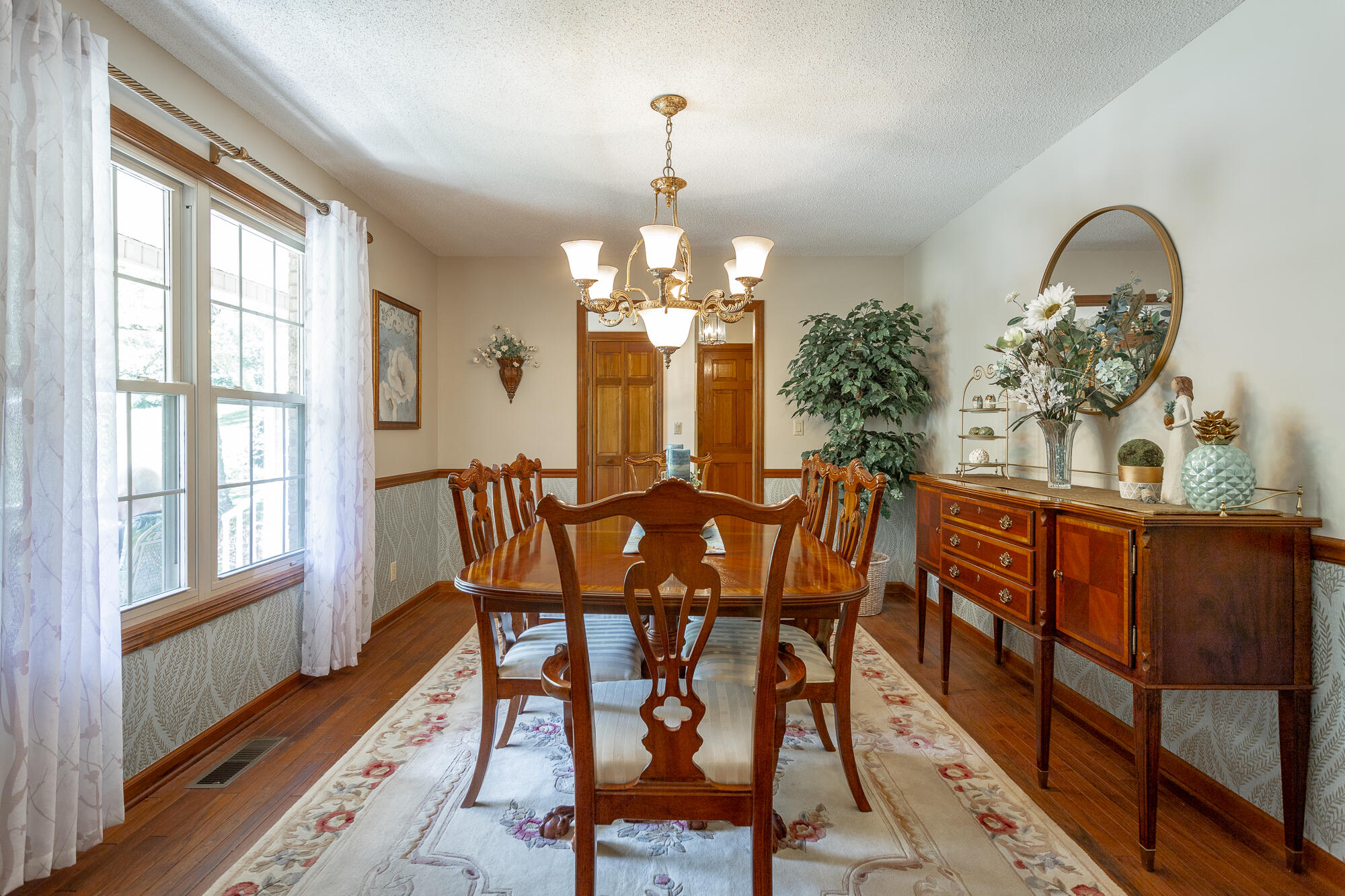 3407 Ten Oaks Drive