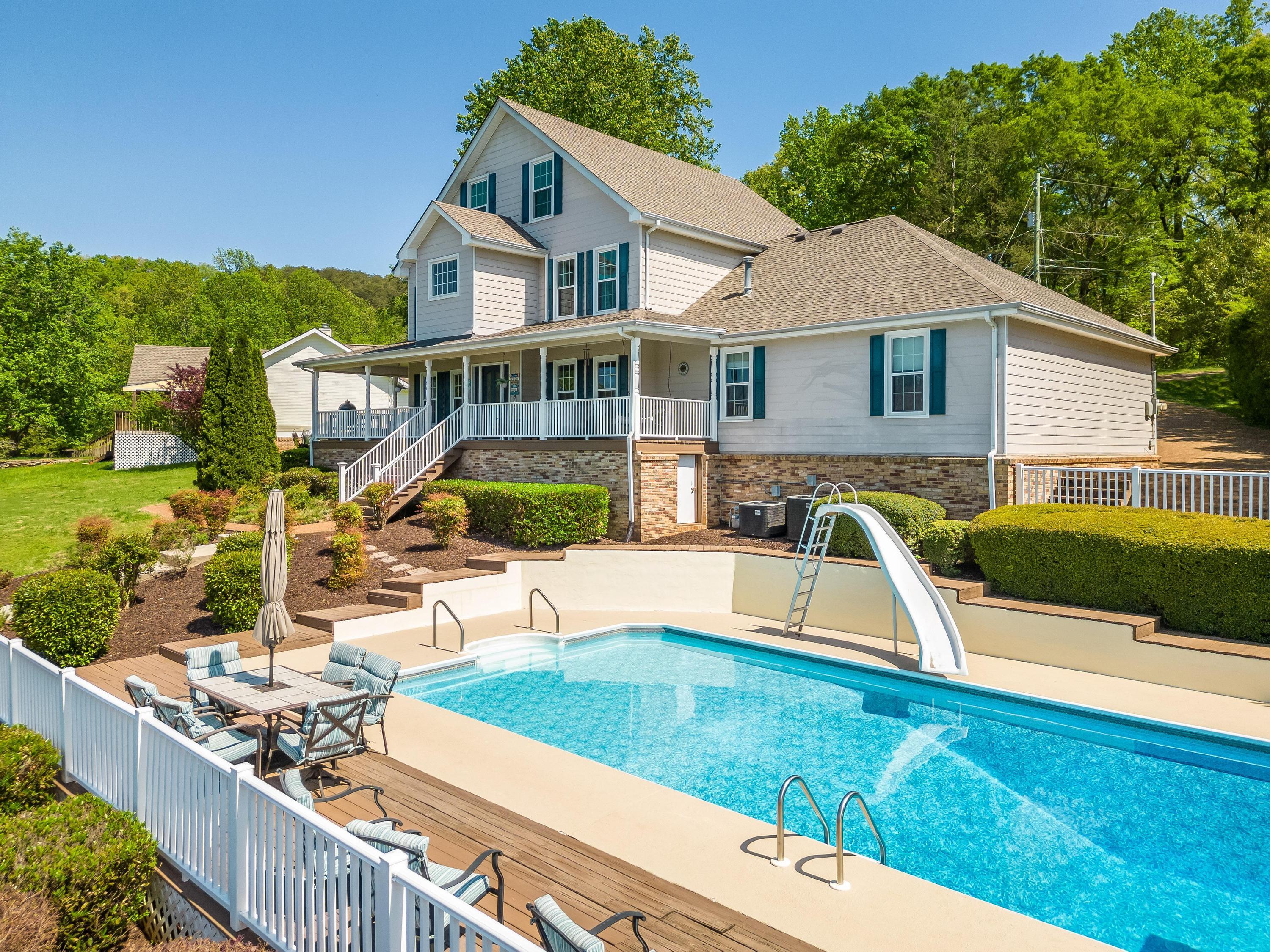 11656 Hixson Pike