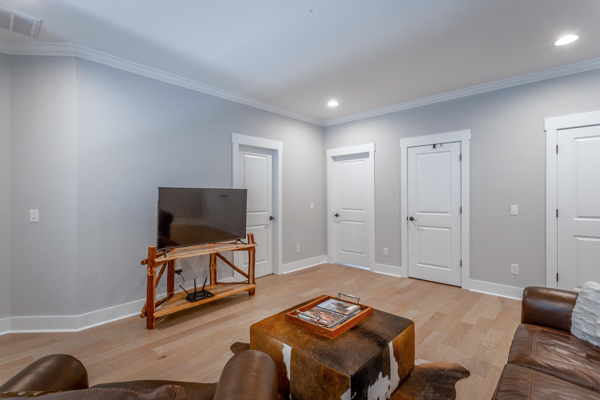 9650 Dutton Lane