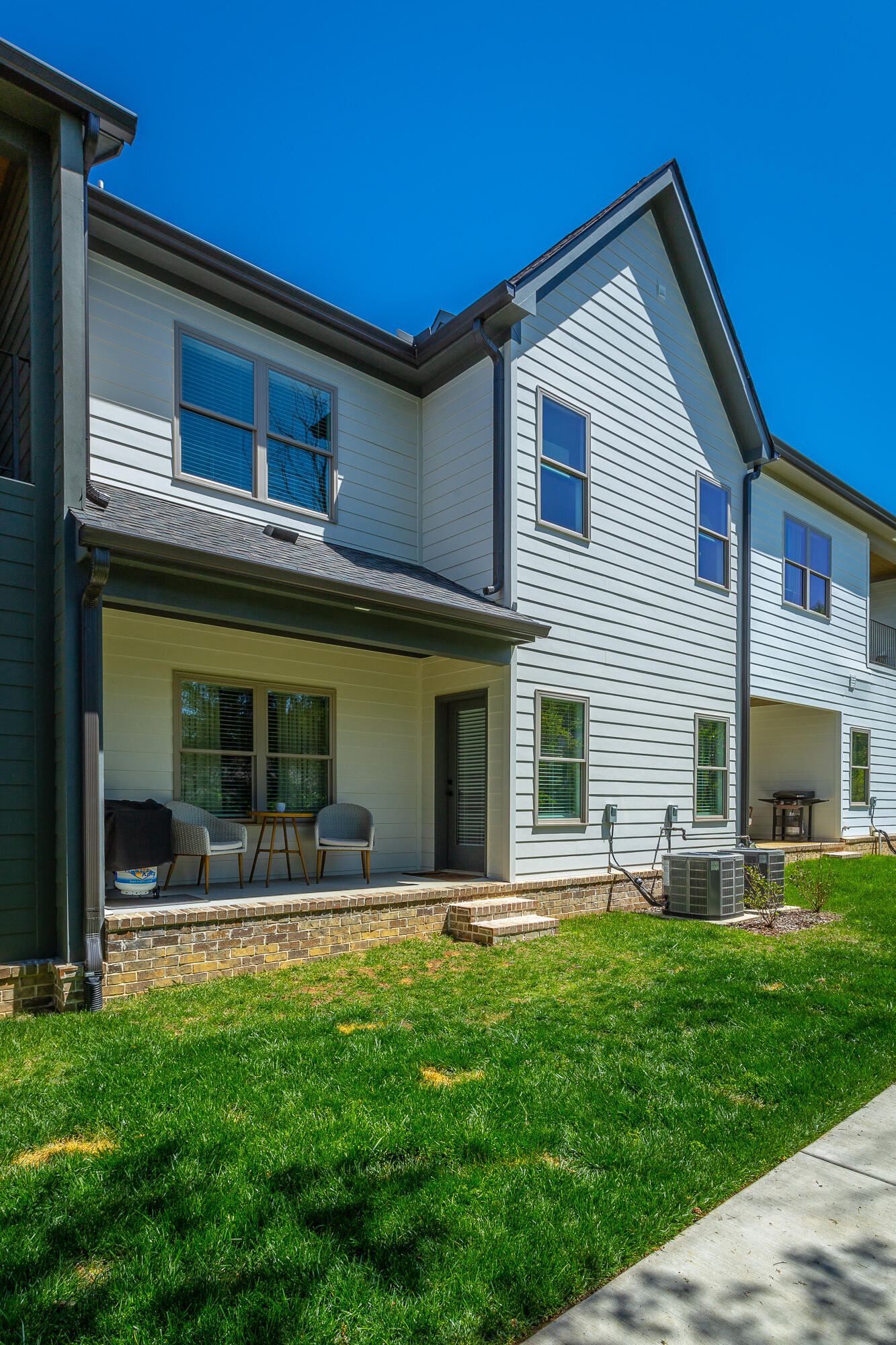 9650 Dutton Lane