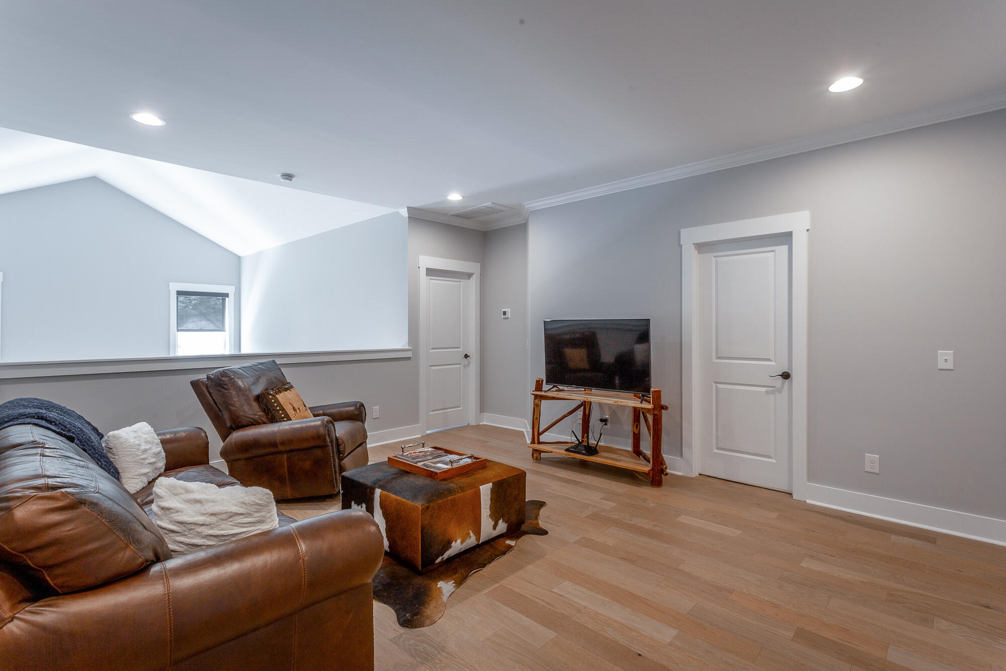 9650 Dutton Lane