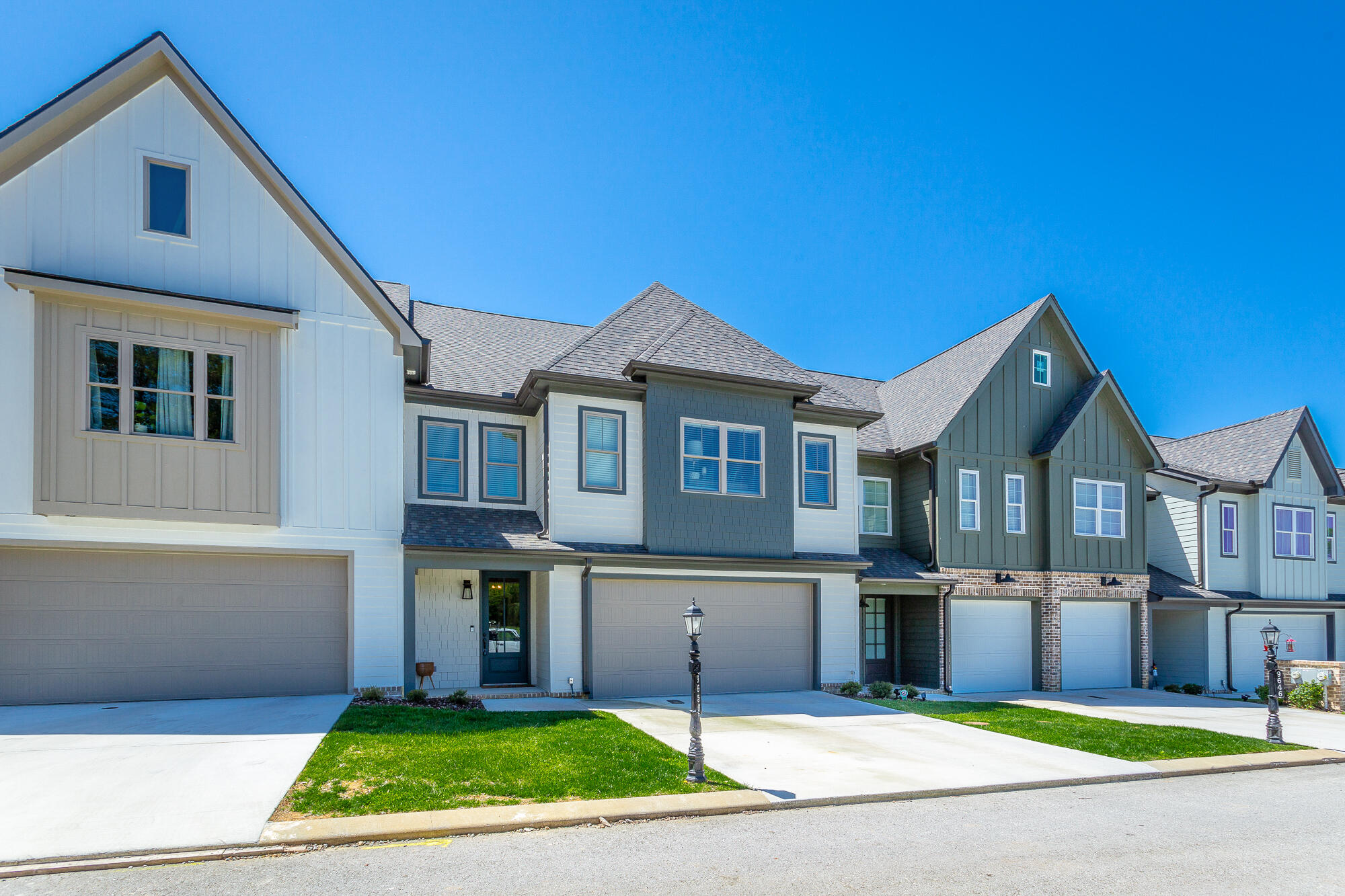 9650 Dutton Lane